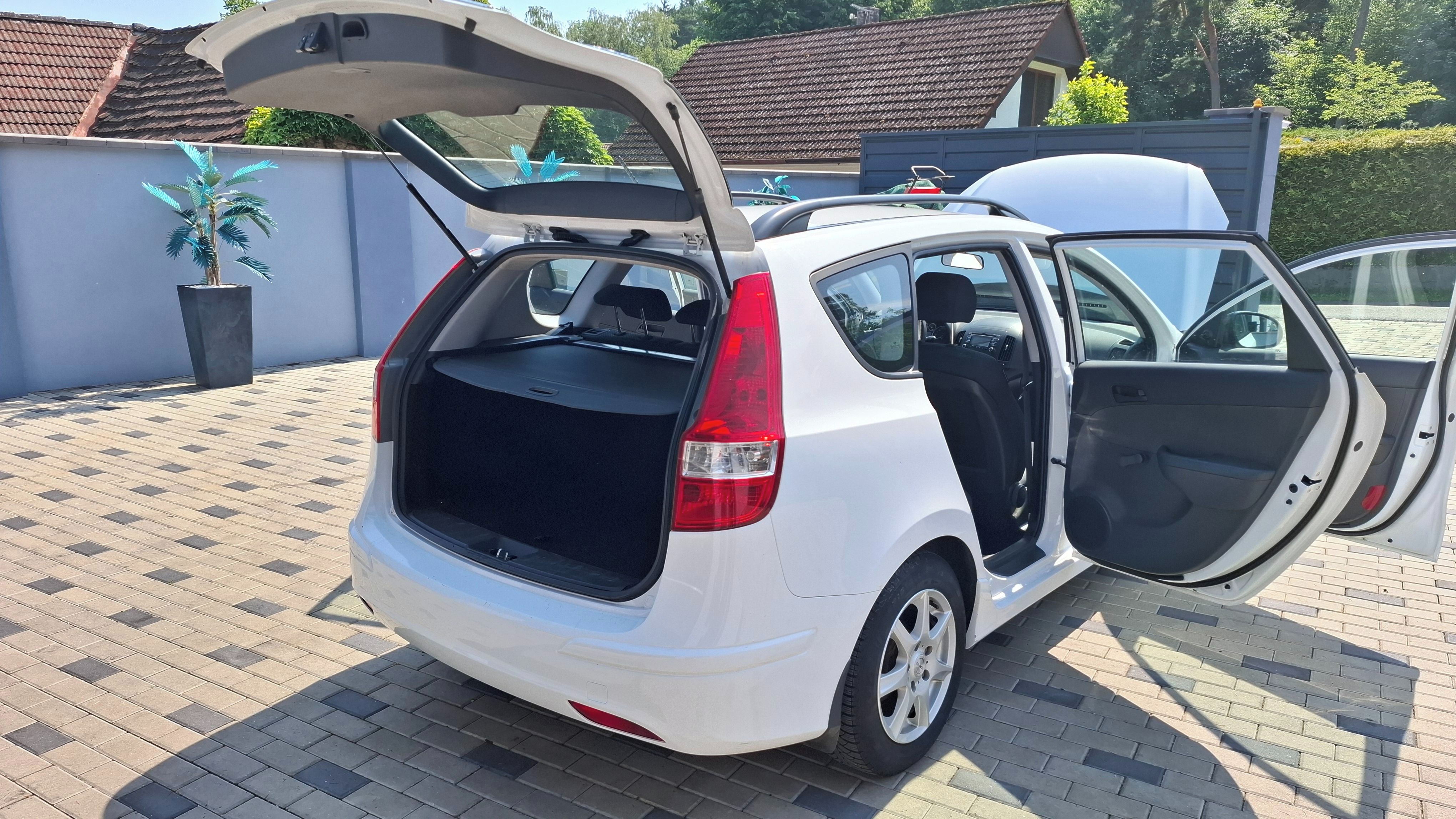 Hyundai i30, 1,6 - 16V CRDi 66kw. ZACHOVALÉ