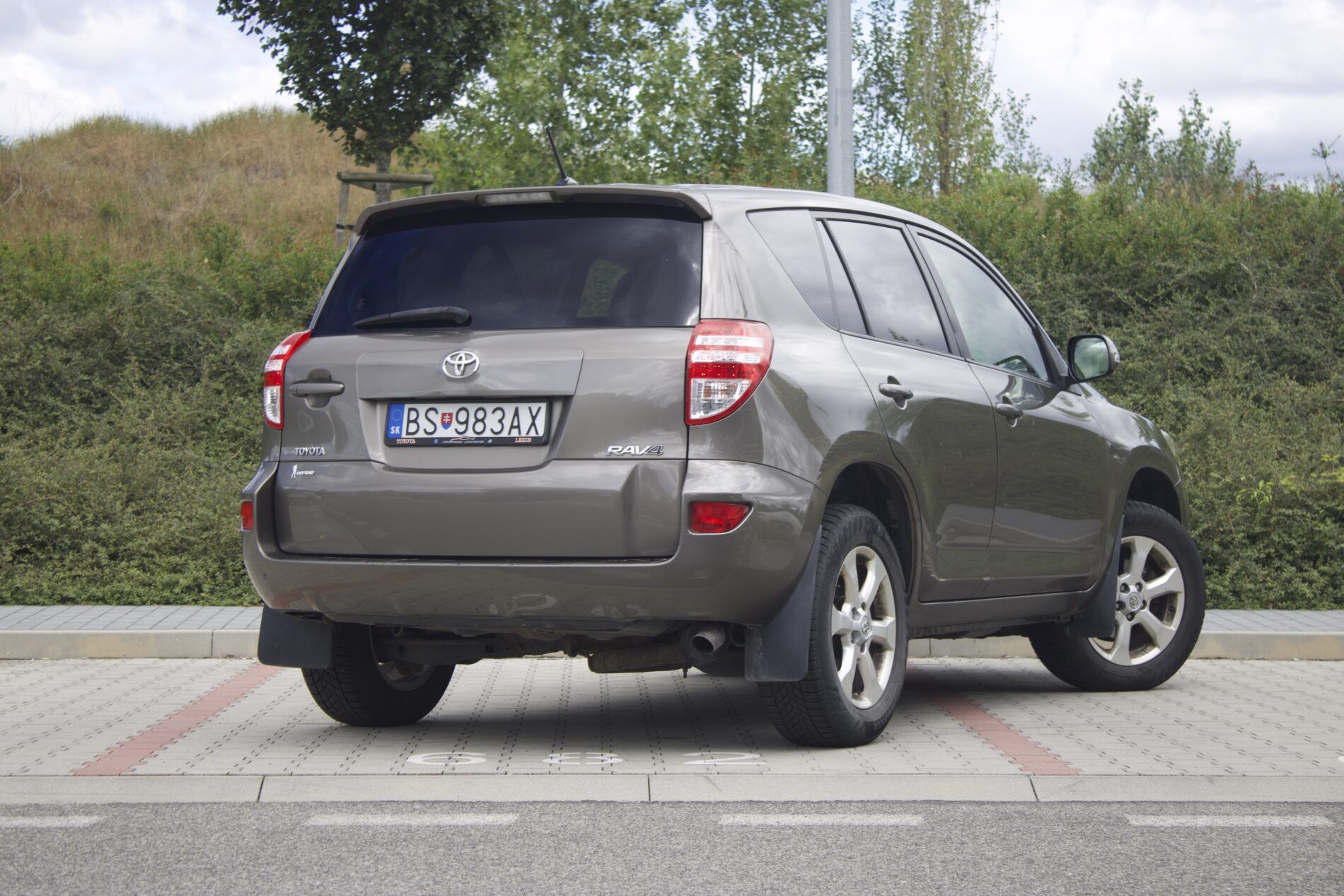 Toyota Rav4 - fotka 5
