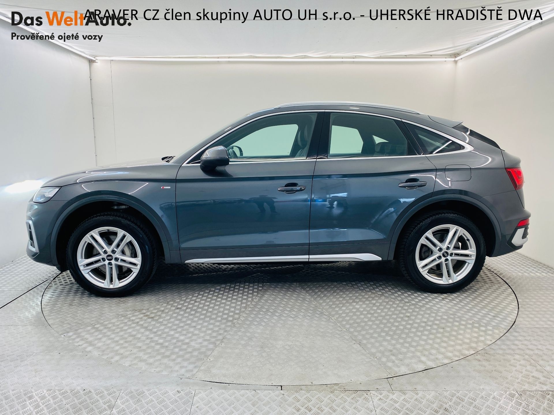 Audi Q5, AUDI Q5 S-LINE 50 TFSIE 220KW - fotka 3
