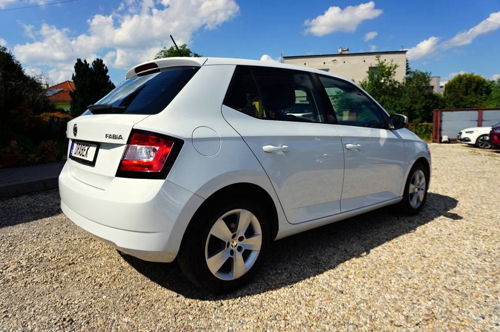 Škoda Fabia, AMBITION 1,2 TSI 66 kW - fotka 4
