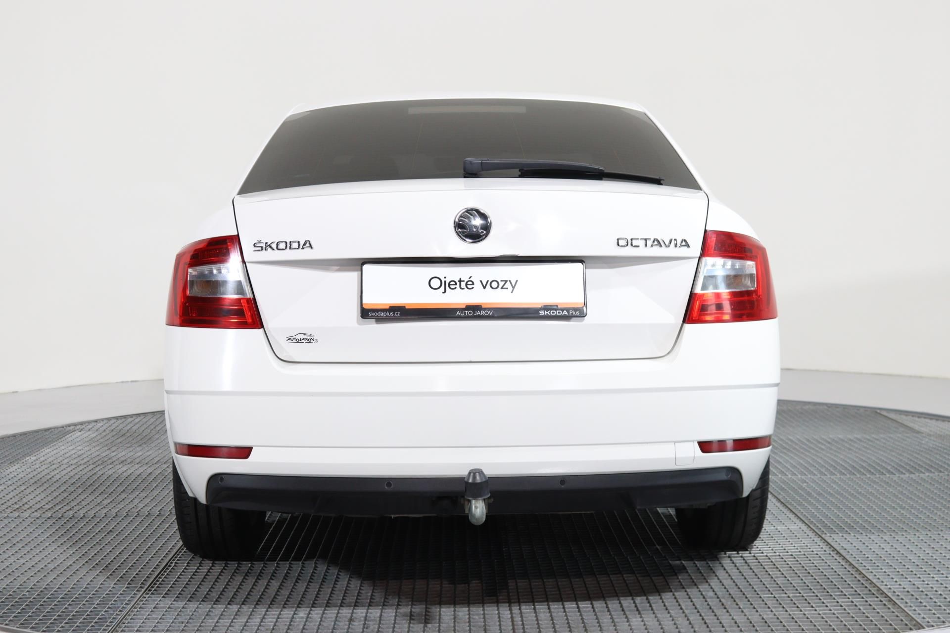 Škoda Octavia, AMBITION 1,6 TDI/ TAŽNÉ Z.,LED - fotka 6