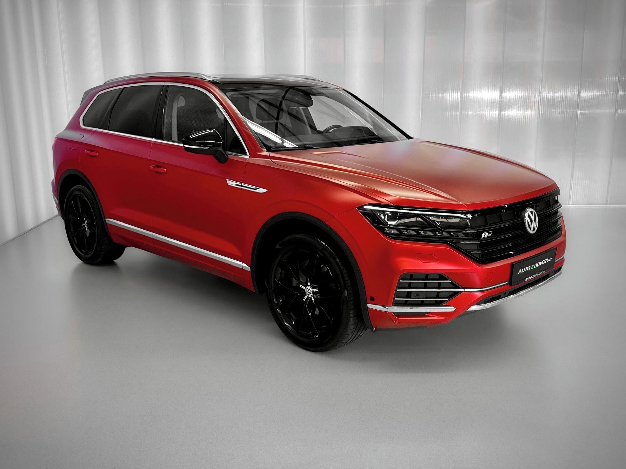 Volkswagen Touareg, 3.0TDI 4MOTION R-LINE, MASÁŽE, - fotka 4