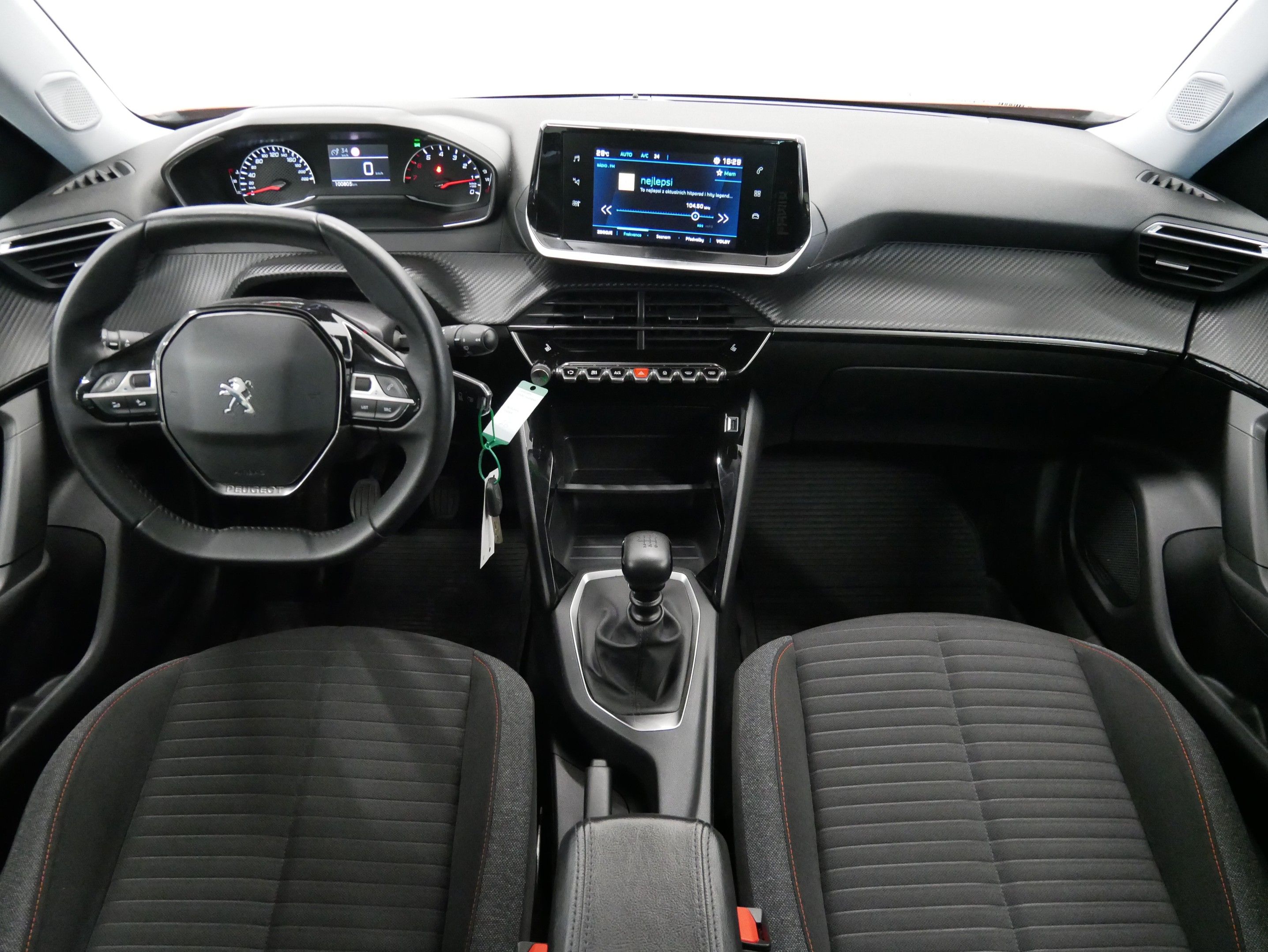 Peugeot 2008, 1.2 PureTech 74 kW Active Pack - fotka 5