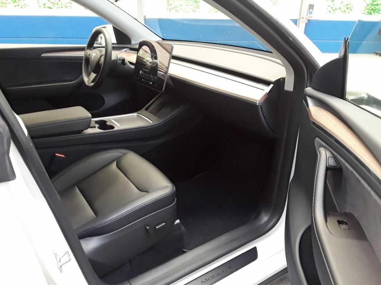 Tesla Model Y, LONG RANGE DUAL MOTORSOH 92,6% - fotka 4