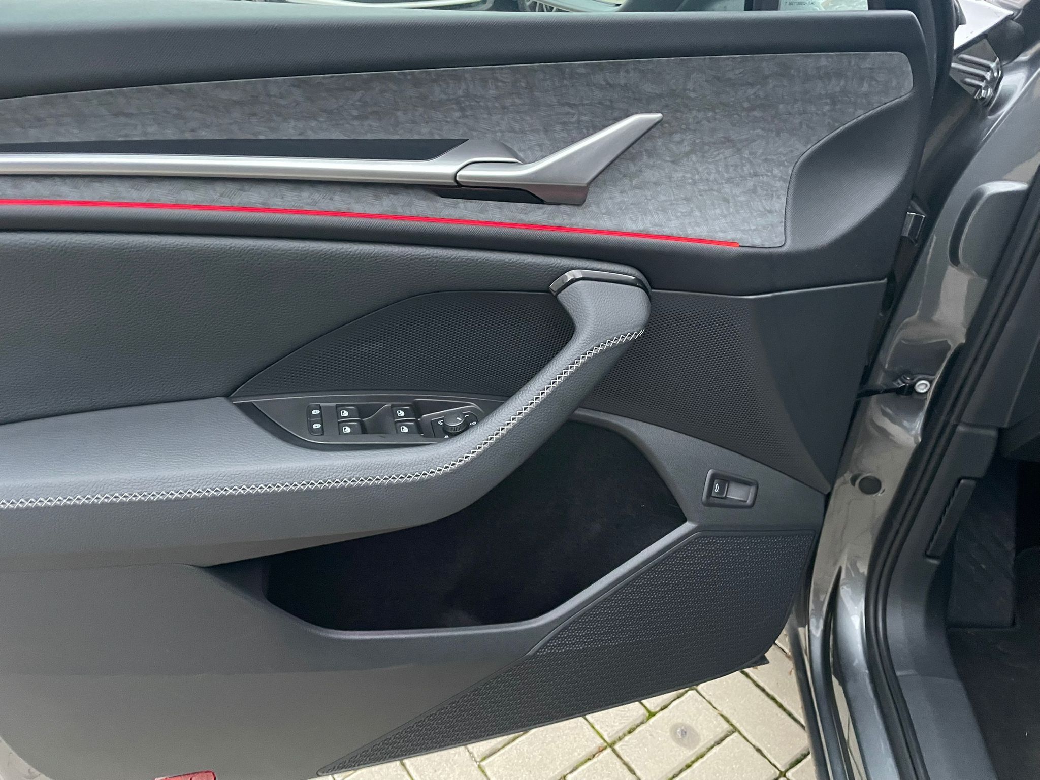 Škoda Kodiaq, 2.0 TDi Exclusive Selection - fotka 4