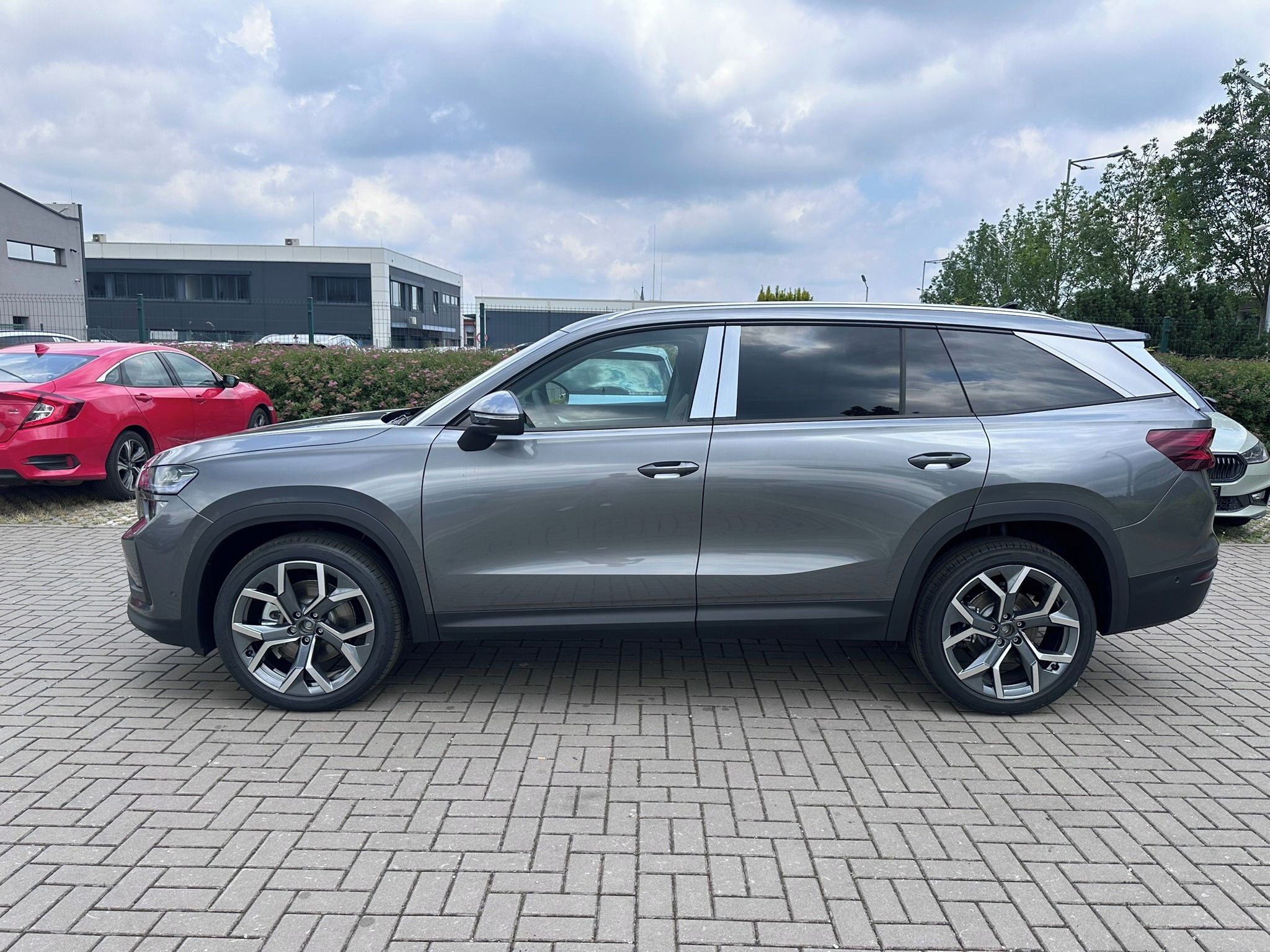 Škoda Kodiaq, Excl. Selection TDI 142 kW 4x4 - fotka 2