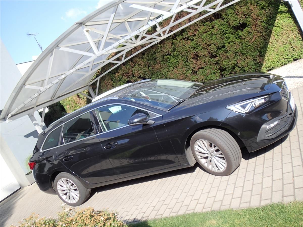 Seat Leon, 1,5 eTSI,Execelent,DSG,Tažné - fotka 4