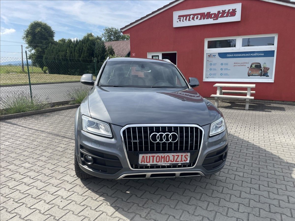 Audi Q5, 3,0 TDI S-TRONIC S-LINE ČR 4x4 - fotka 2