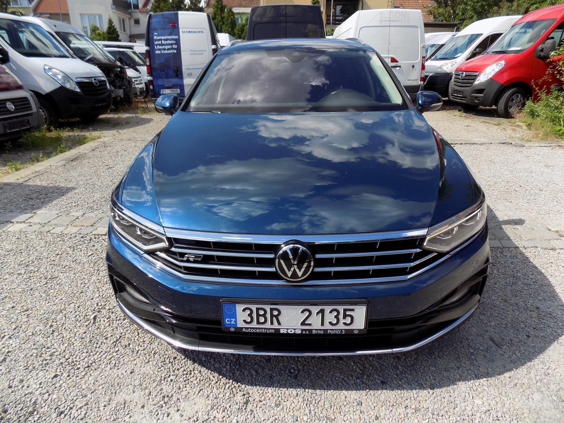 Volkswagen Passat, 2,0 TDI R-LINE, MATRIX, ALCAN. - fotka 3