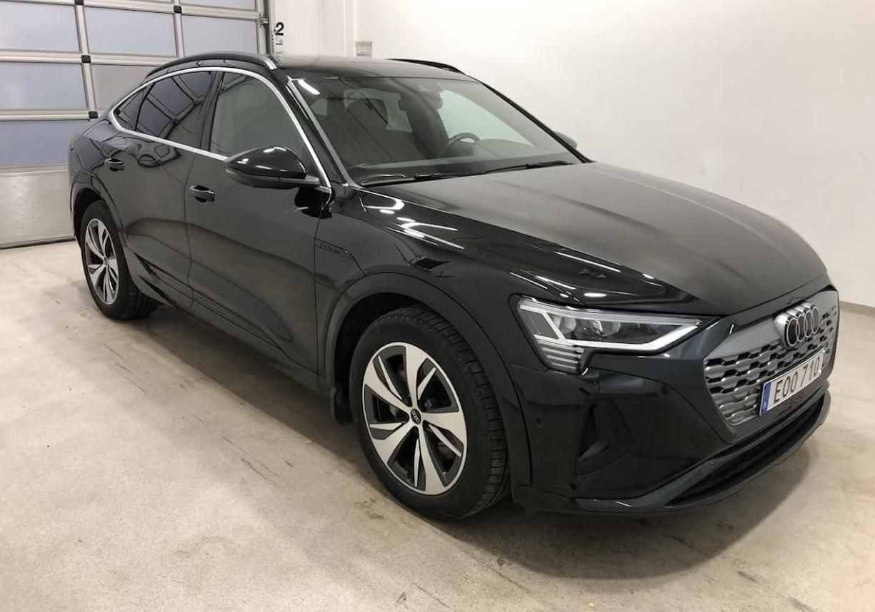 Audi Q8 e-tron, 55 Sportback Q 360 Matrix Pano - fotka 2