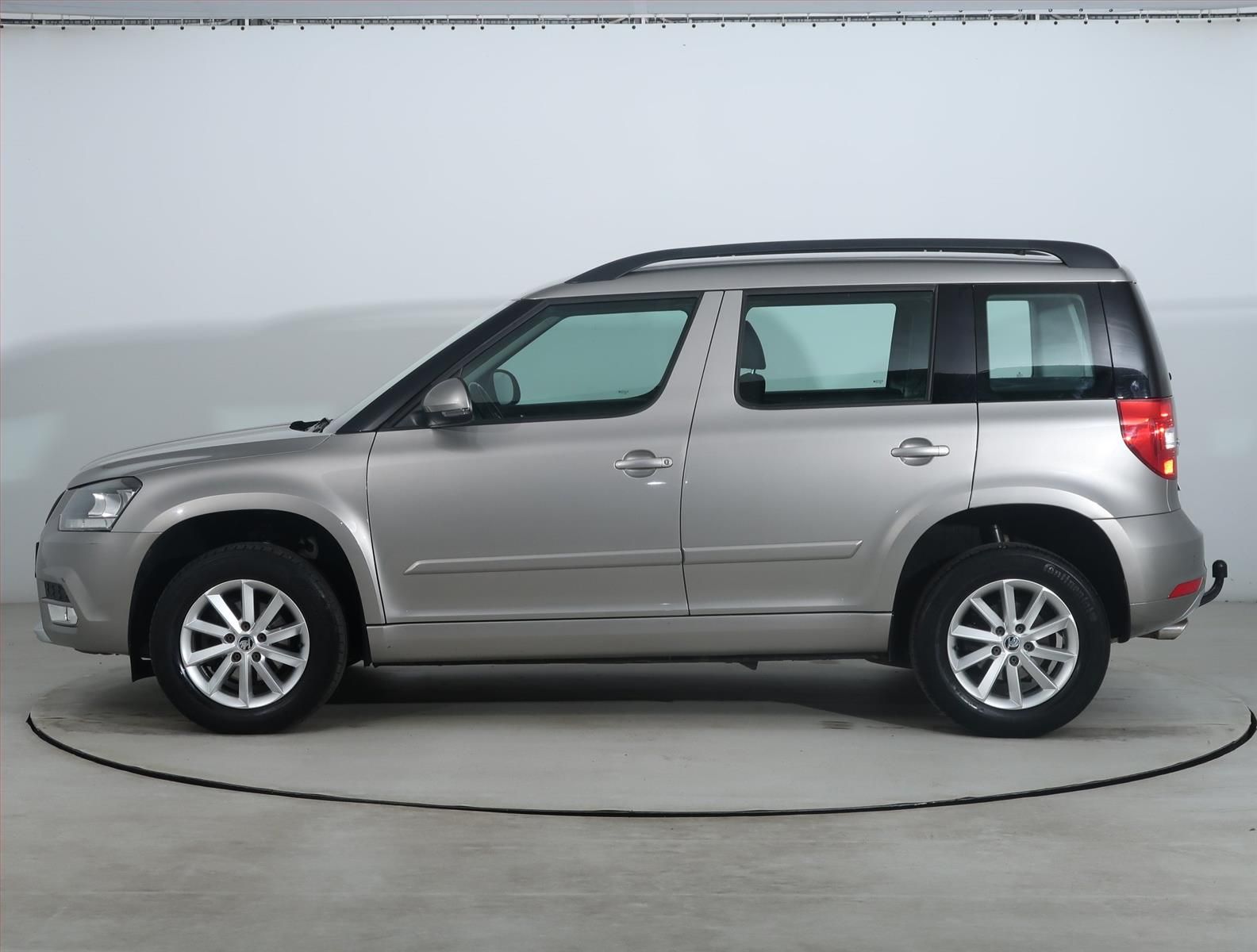 Škoda Yeti, 1.4 TSI, 4X4, Automat, ČR - fotka 3