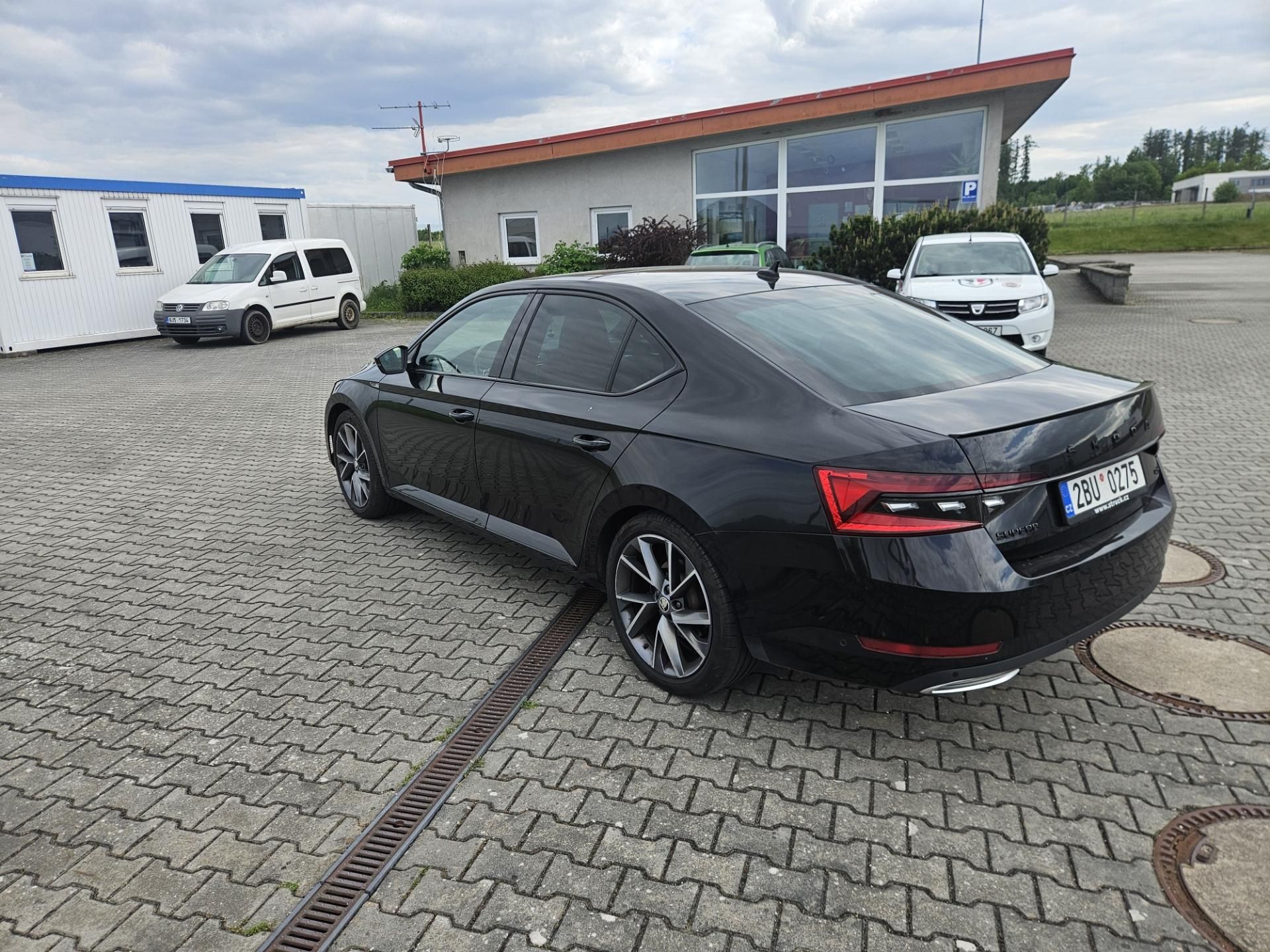 Škoda Superb, 2,0 TDI 147 kW 4x4 SportLine - fotka 4