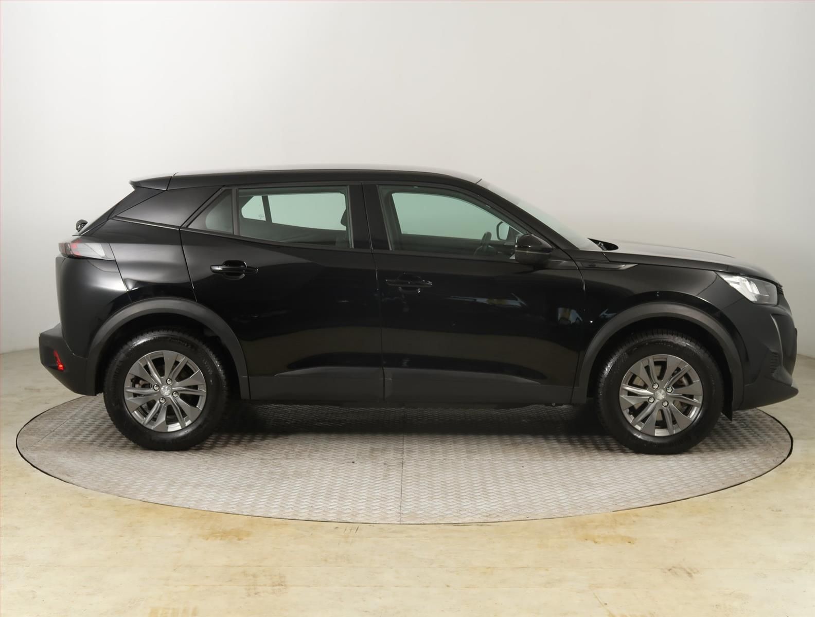 Peugeot 2008, 50 kWh, SoH 90%, Active - fotka 6