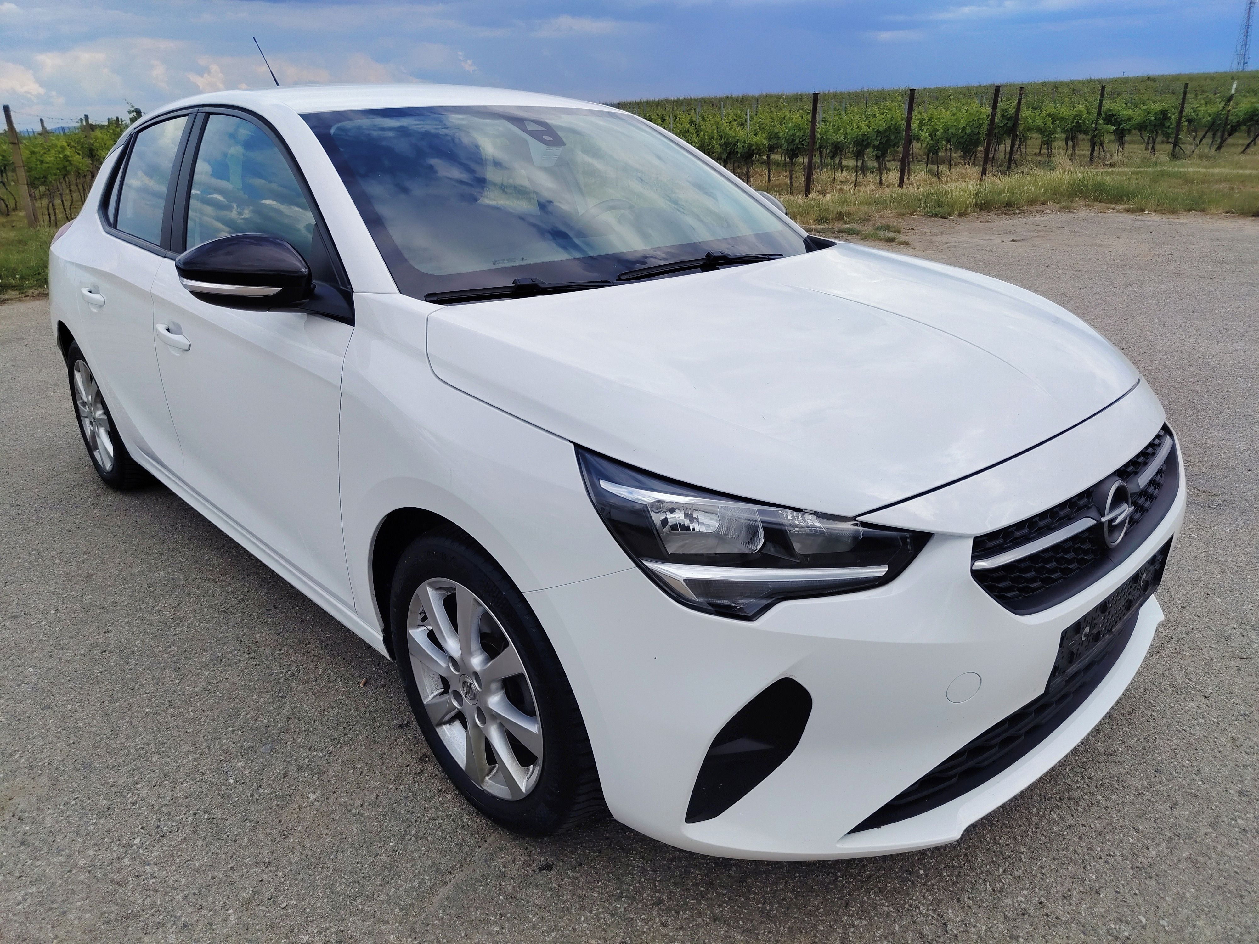 Opel Corsa, 1,2T Edition, 1.maj, tažné - fotka 3