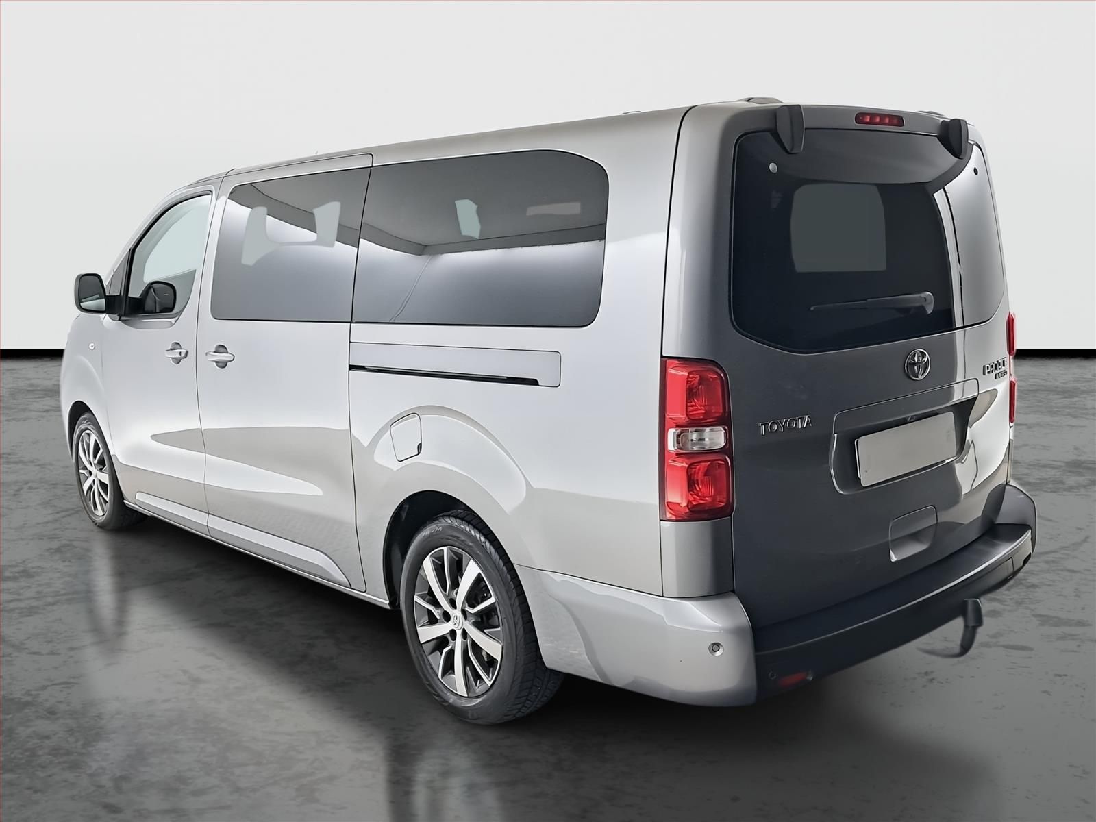 Toyota Proace Verso, 2.0 D-4D, VIP, 7 míst, L2 - fotka 4