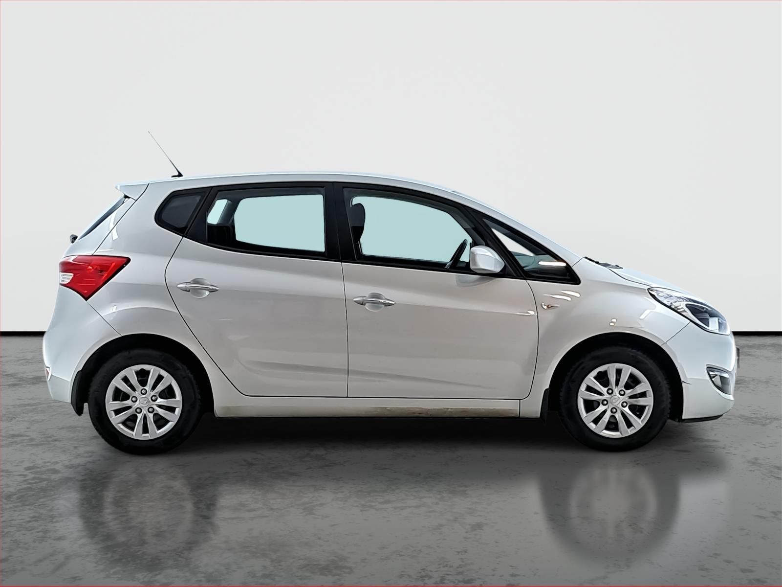 Hyundai ix20, 1.4 CVVT, ČR,1.maj - fotka 6