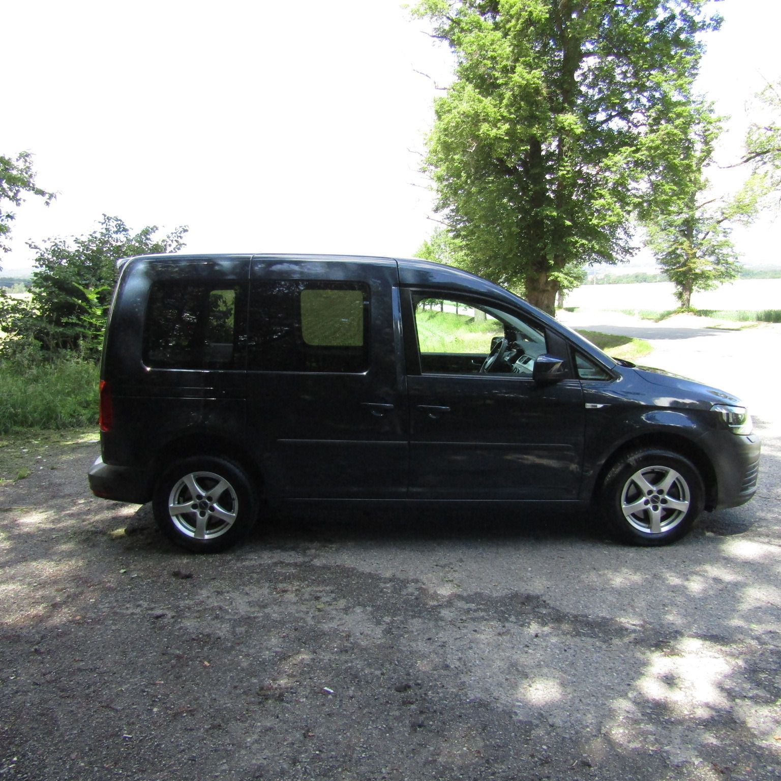 Volkswagen Caddy, 2,0TDi 75kw, TOP STAV - fotka 4