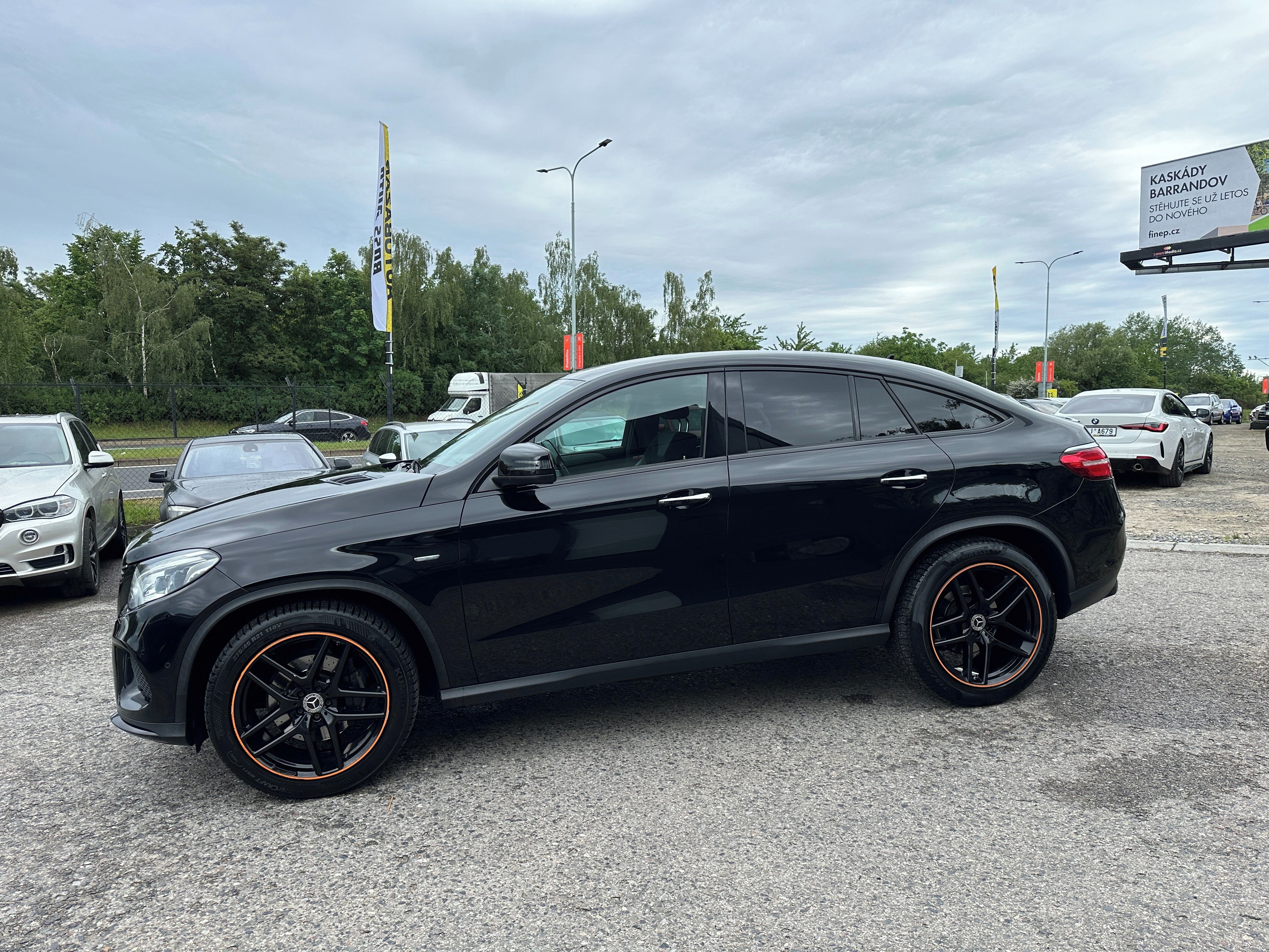 Mercedes-Benz GLE, Mercedes-Benz GLE 350d 4MATIC - fotka 4