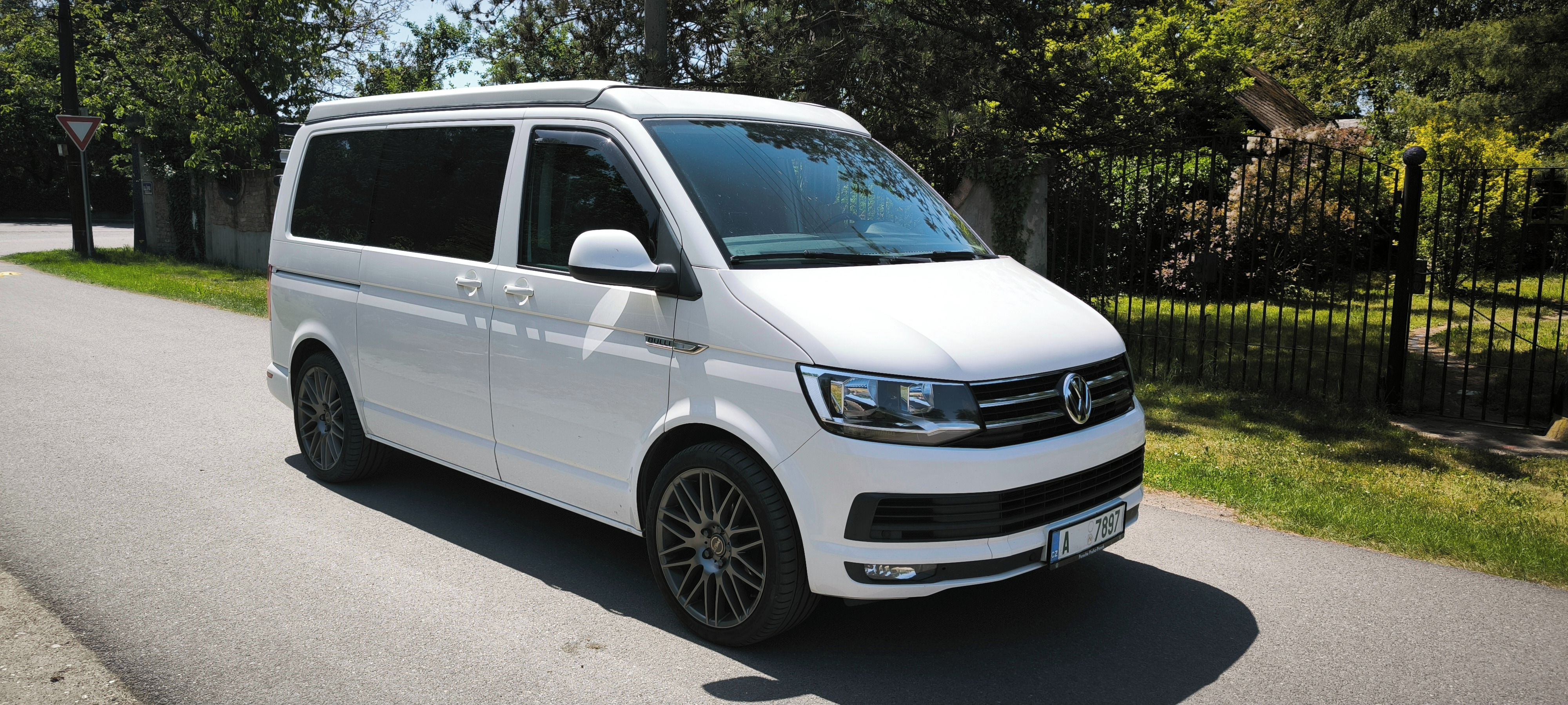 Volkswagen Multivan - fotka 2