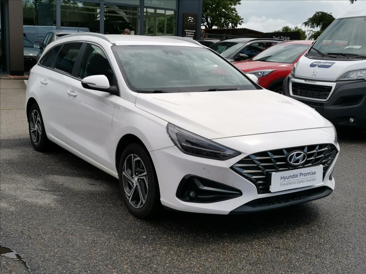 Hyundai i30, 1,5 DPi Family Smart kombi - fotka 3