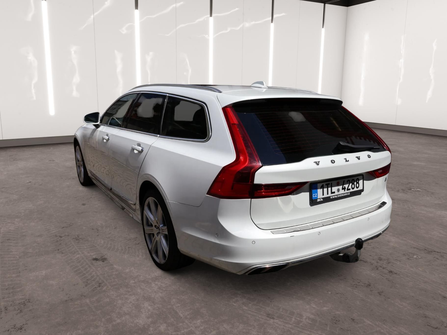 Volvo V90, D4 Inscription - fotka 2