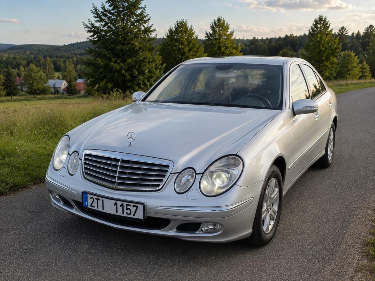 Mercedes-Benz Třídy E, E240 2,6 V6 Elegance