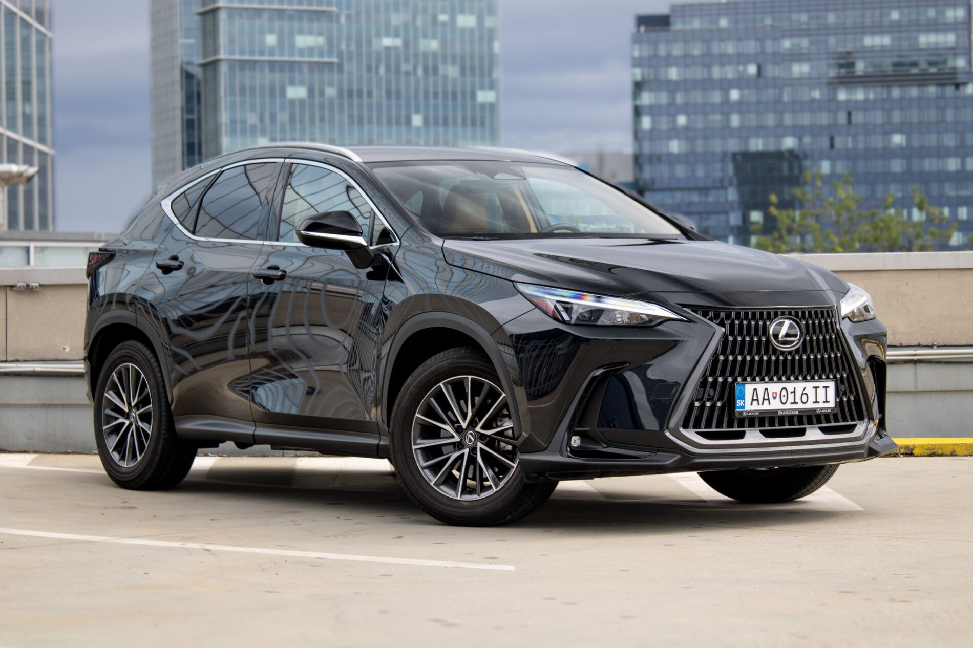 Lexus NX 200t - fotka 4
