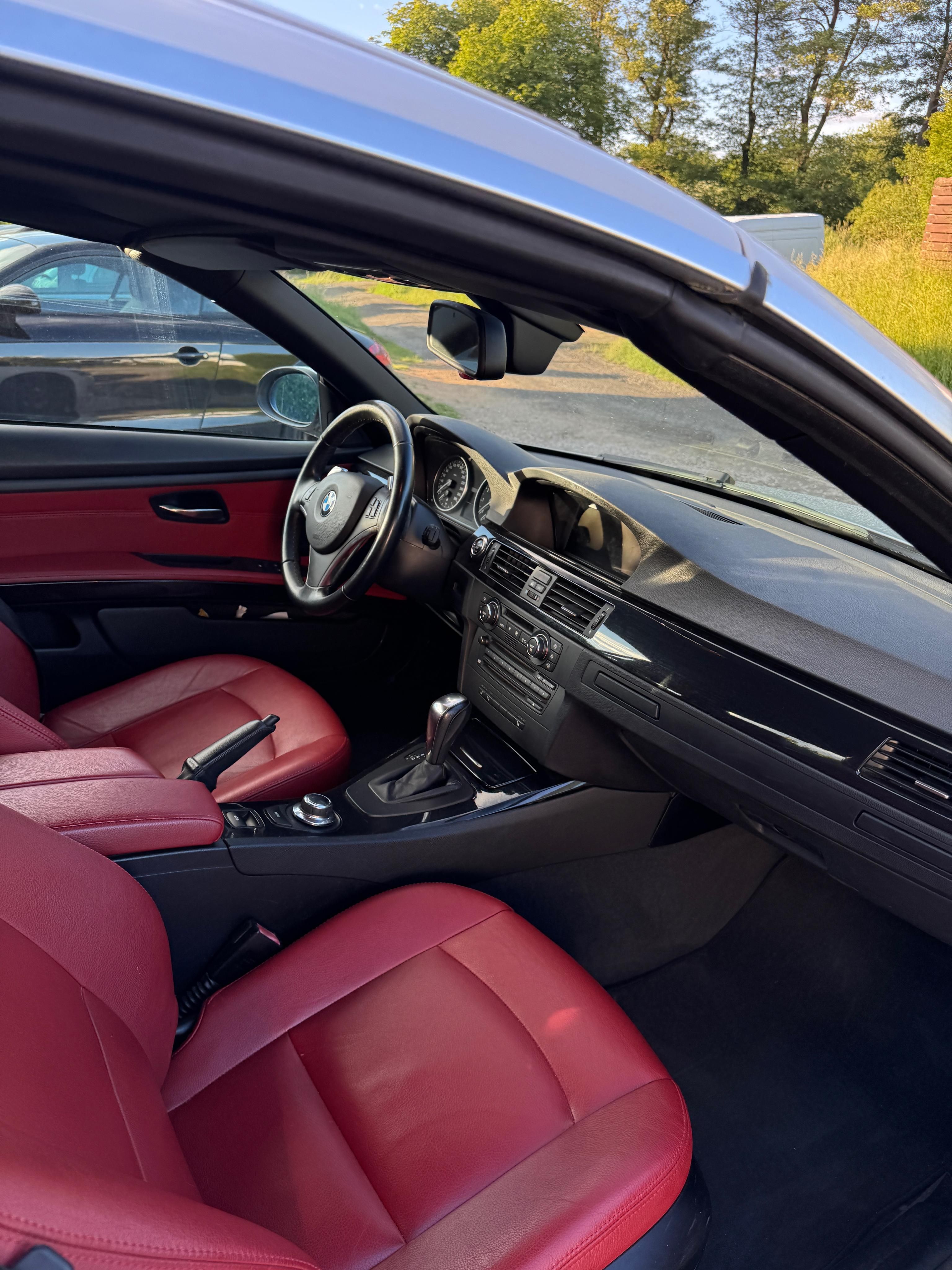 BMW Řada 3, BMW e93 330i PLNÁ VÝBAVA - fotka 3