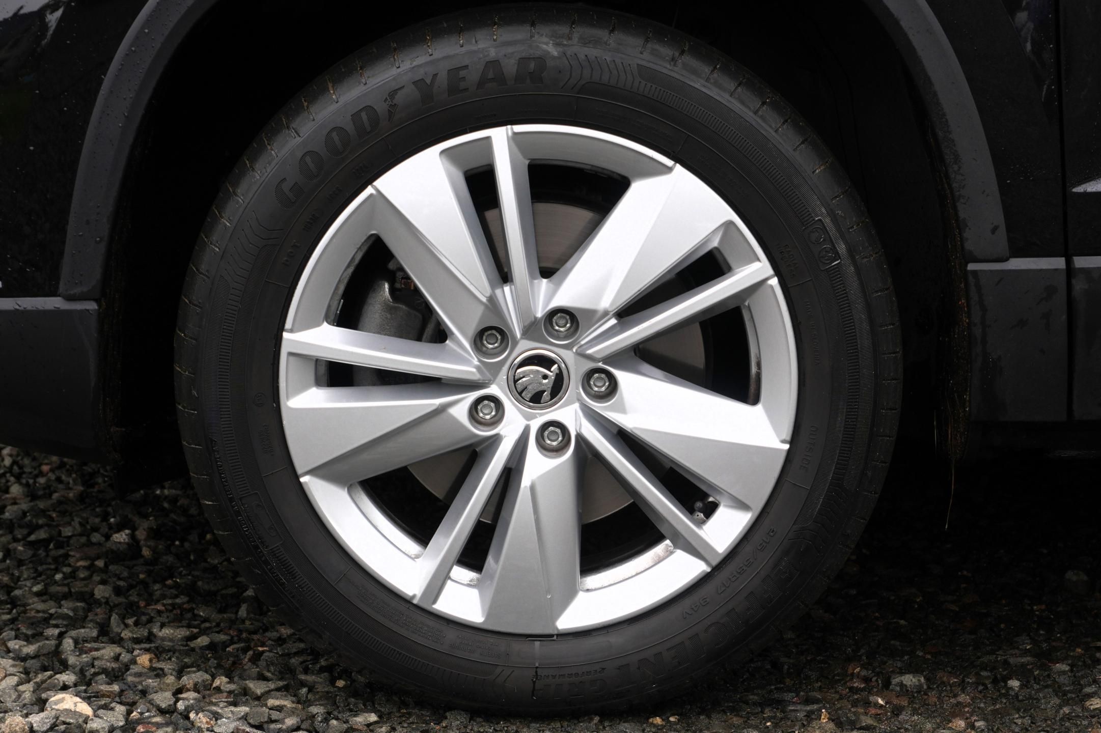 Škoda Karoq, 1.5 TSI 110 kW, Kamera,Keyless - fotka 4