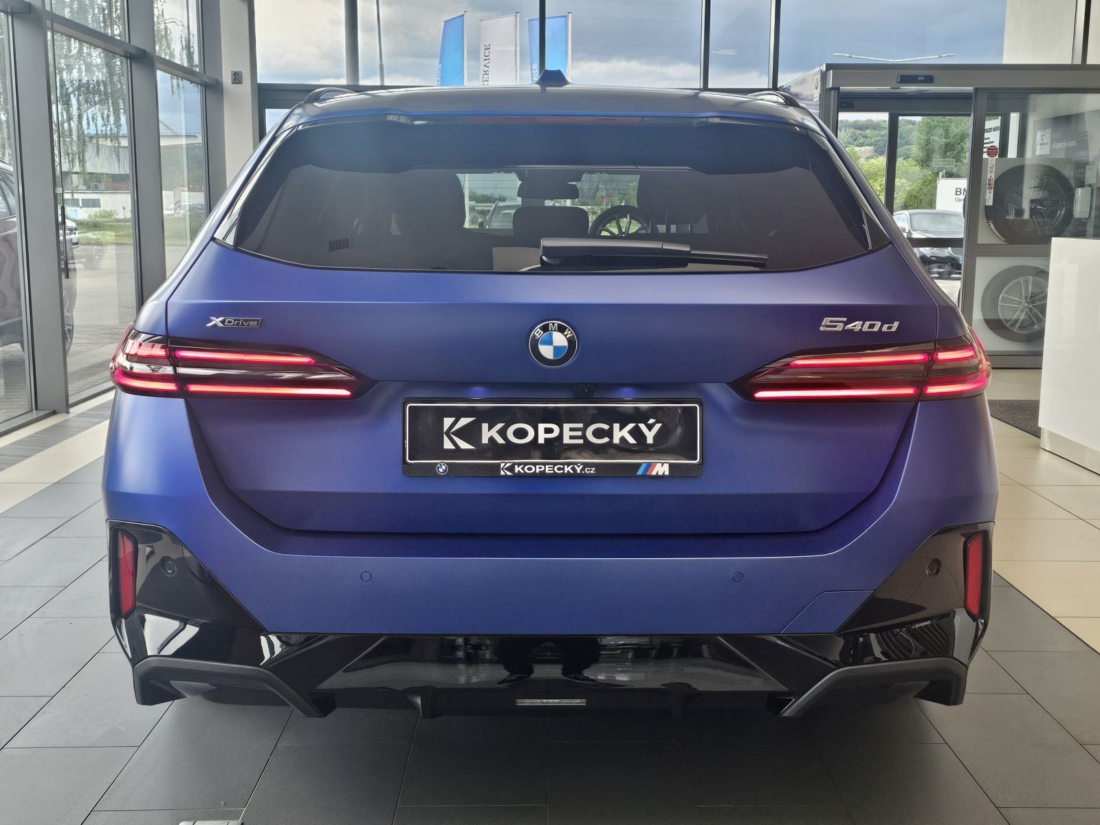 BMW Řada 5, 540d xDrive - fotka 6