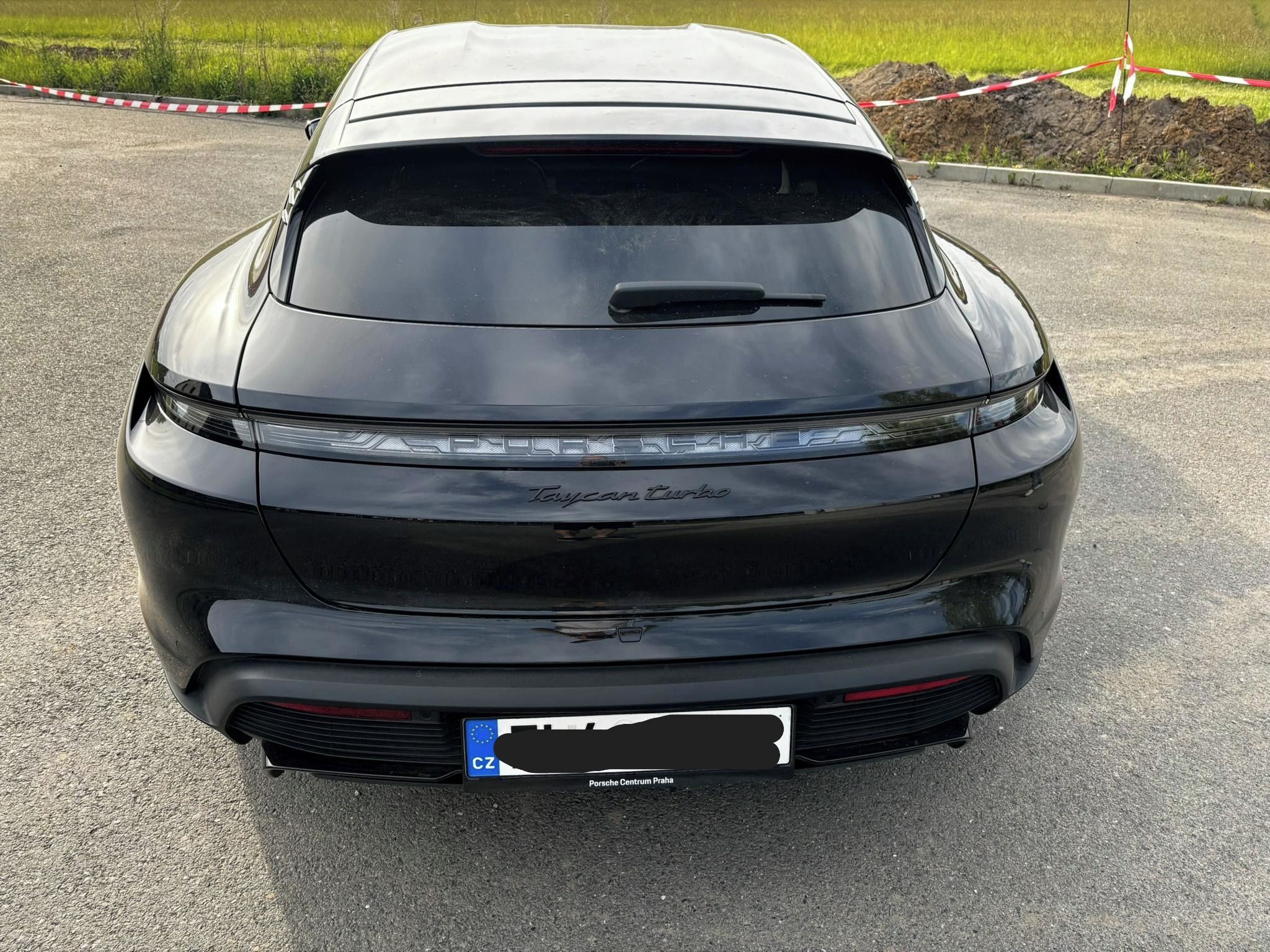 Porsche Taycan, Porsche Taycan Turbo Sport - fotka 6
