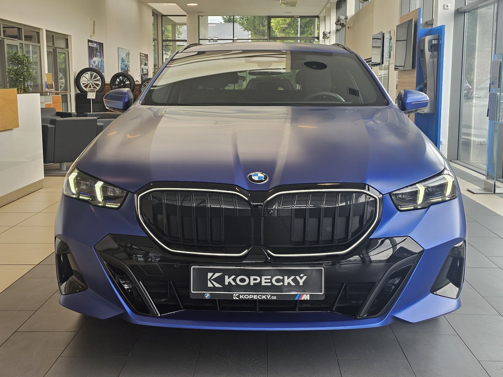 BMW Řada 5, 540d xDrive - fotka 2