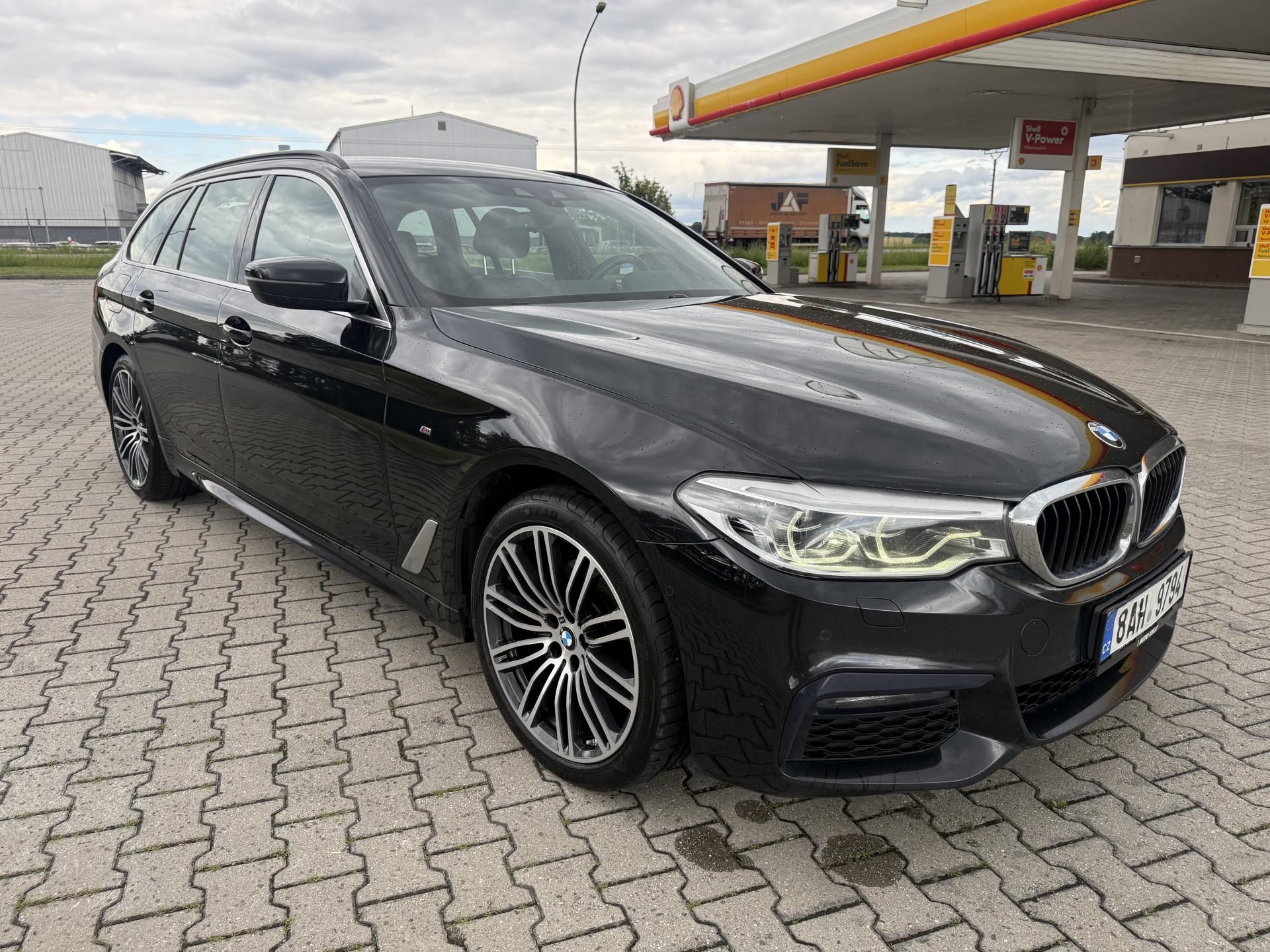 BMW Řada 5, 520 x-Drive M-packet, tažné - fotka 3