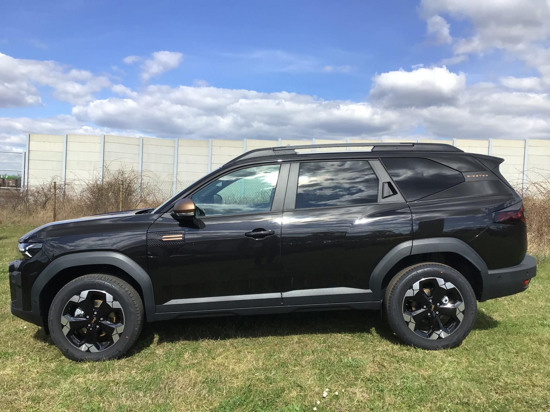 Dacia Bigster, AUTOMAT HYBRID JOURNEY IHNED - fotka 2