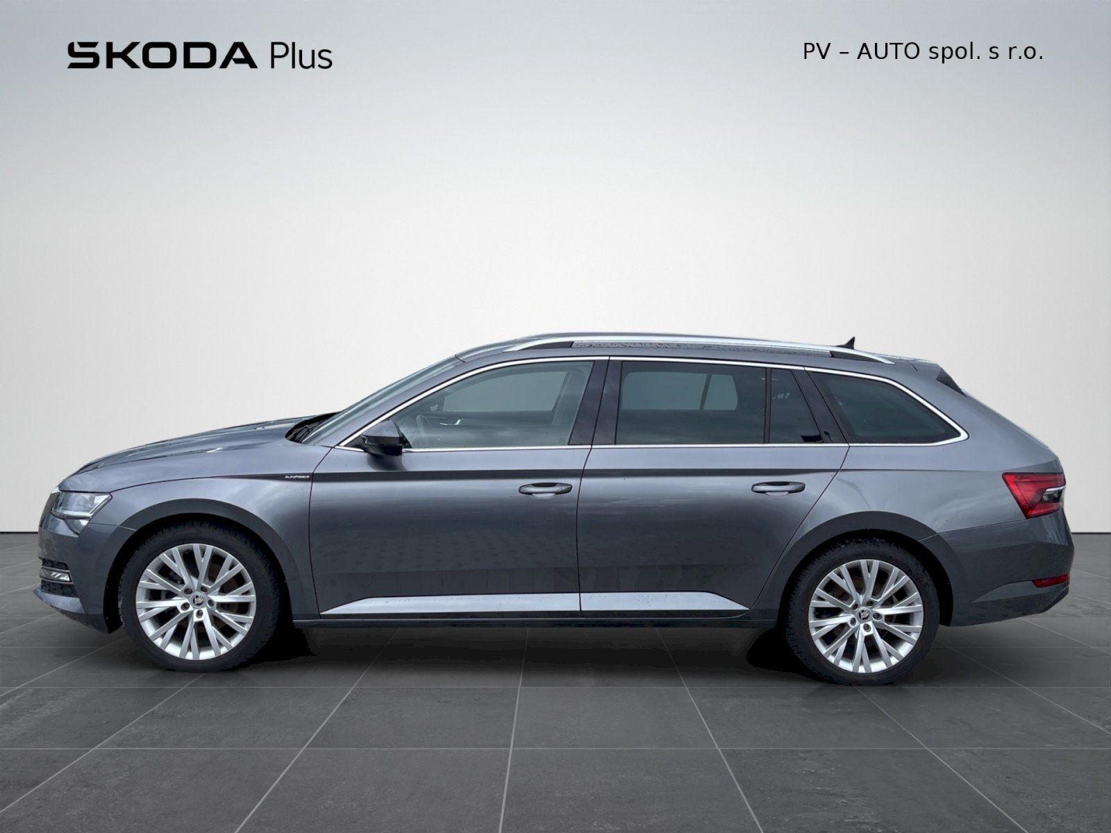 Škoda Superb, 2.0 TDI 110kW DSG Style Plus c - fotka 3