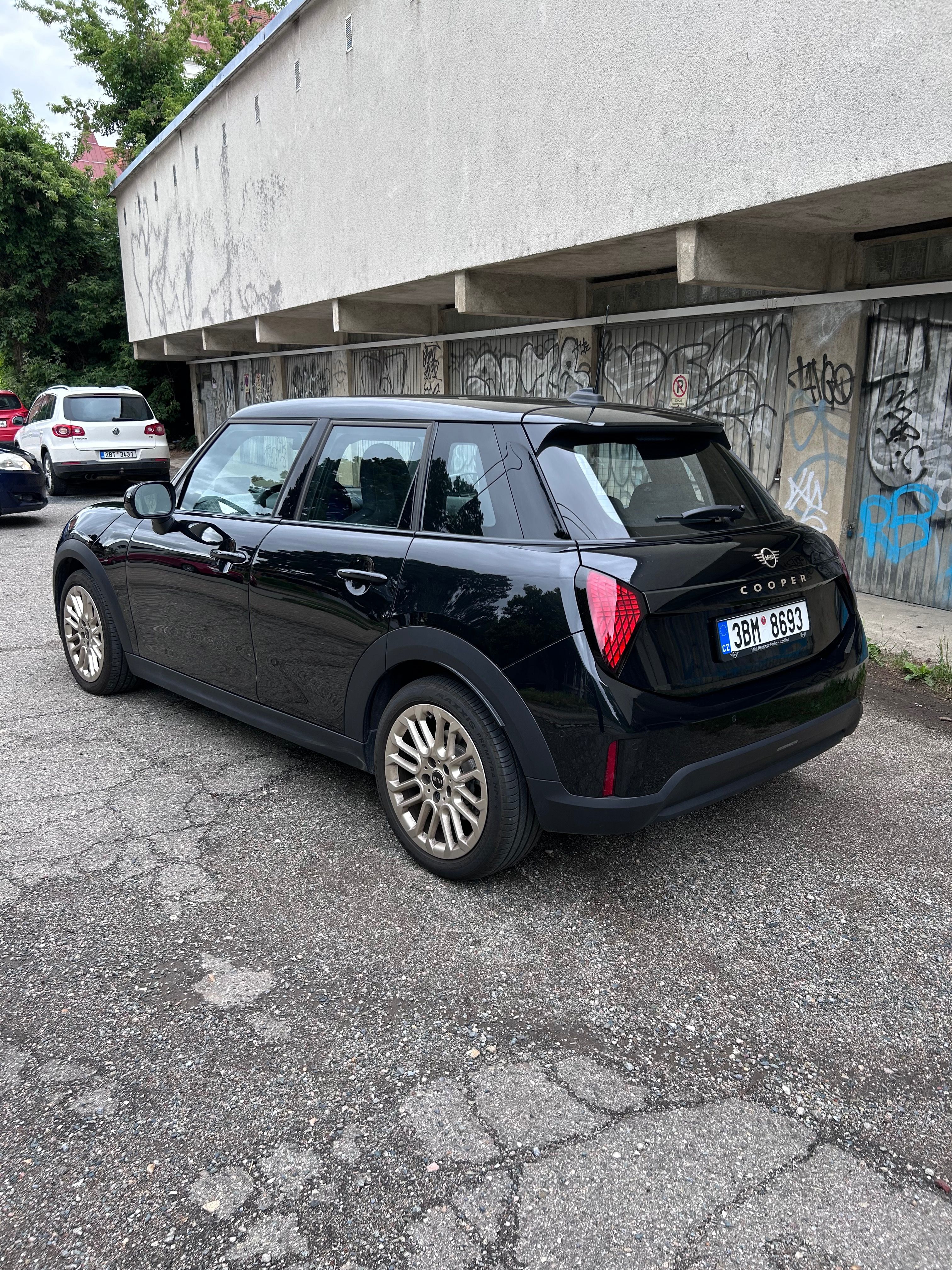 Mini Cooper, MINI C 5-door - fotka 5