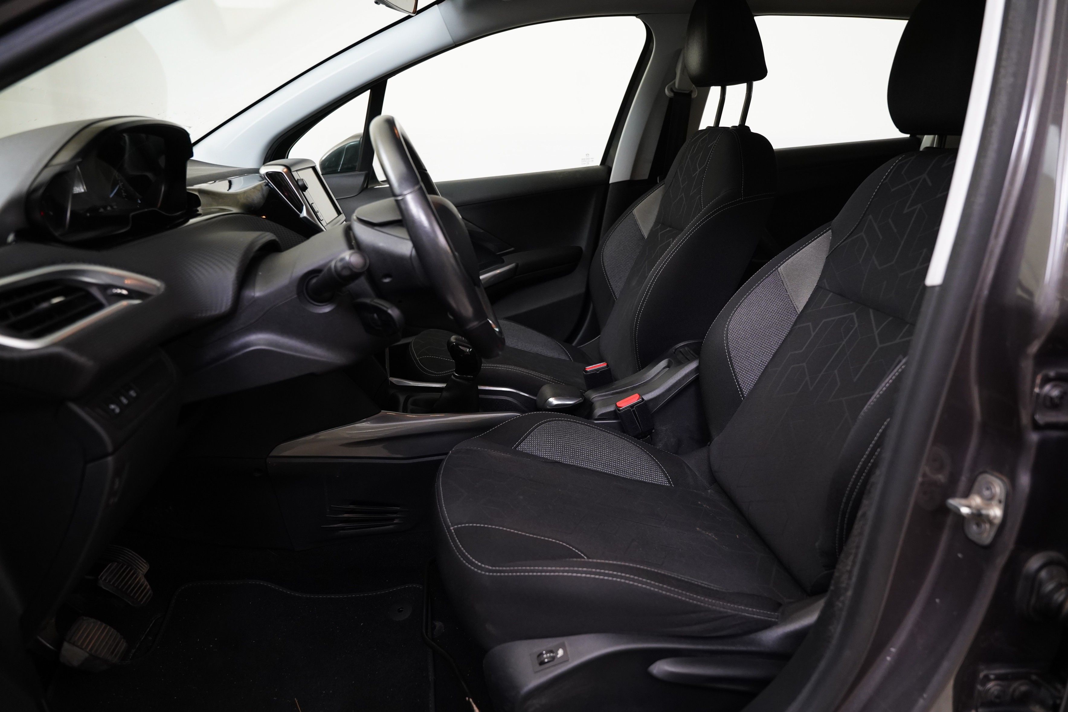 Peugeot 2008, 1.2 PureTech 81 kW GT Line - fotka 5