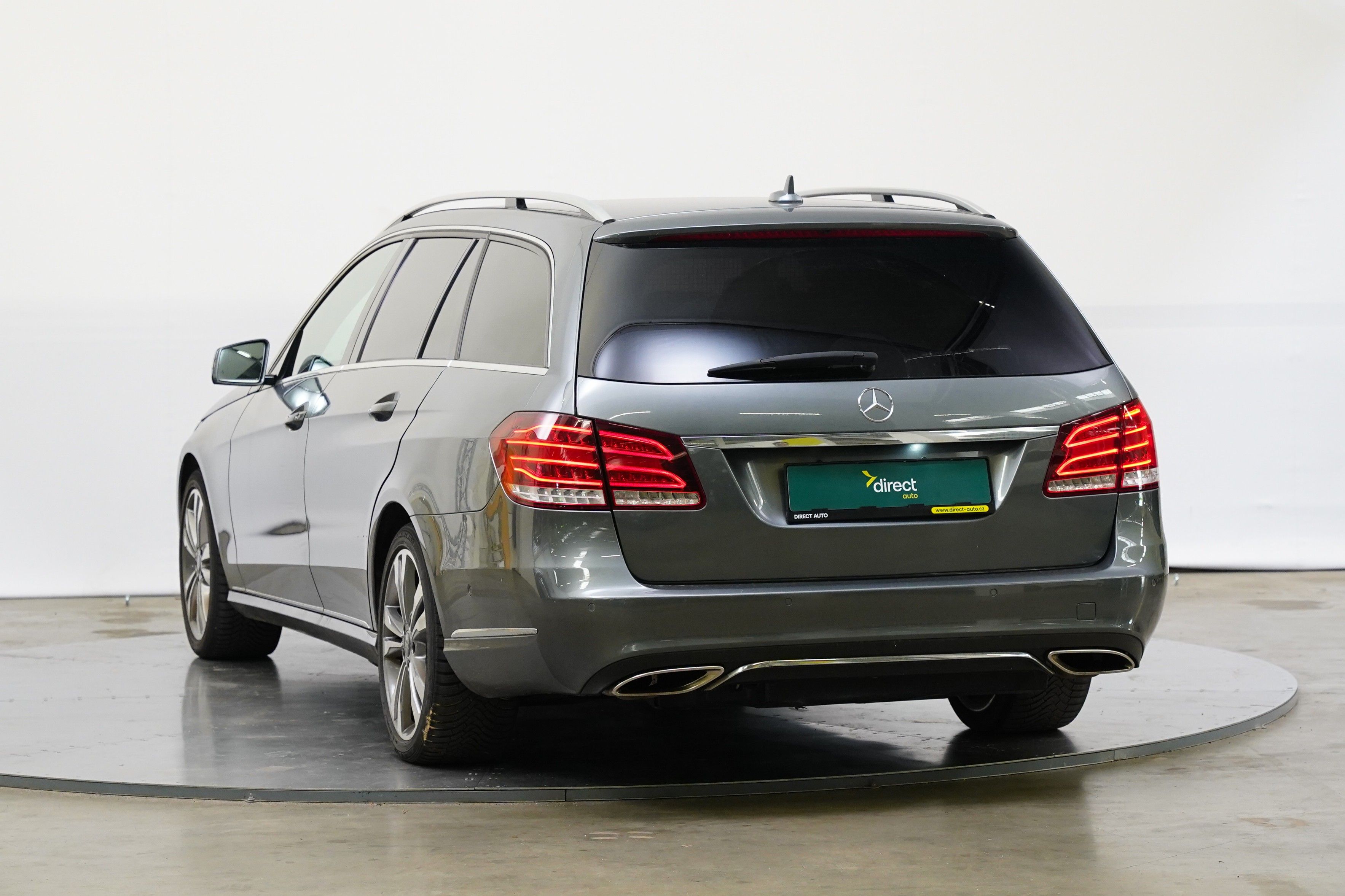 Mercedes-Benz Třídy E, 220 CDI-T 125 kW Avantgarde - fotka 4