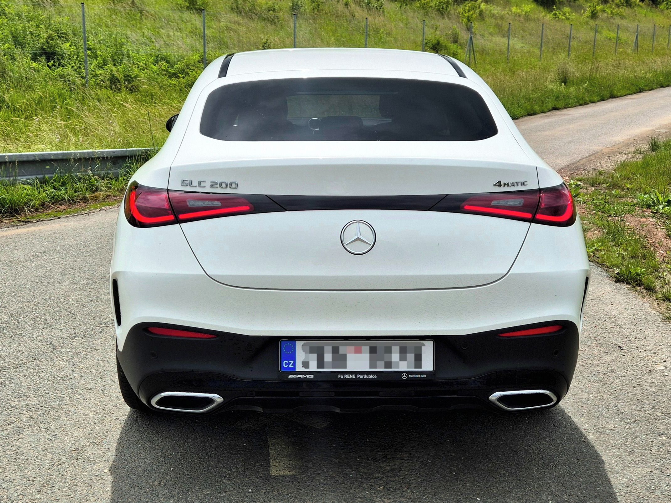Mercedes-Benz GLC, 200 4MATIC kupé Linie AMG - fotka 5