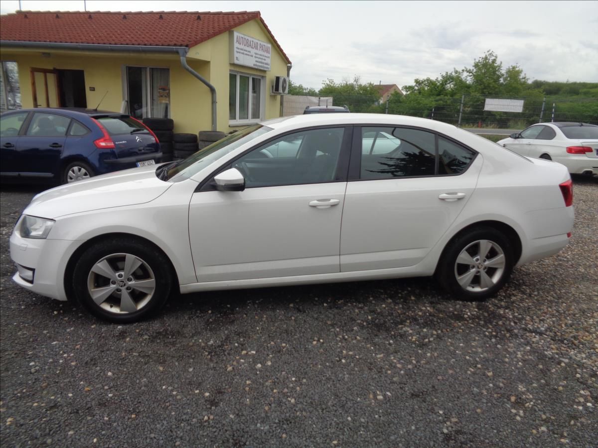 Škoda Octavia, 1,6 - fotka 4