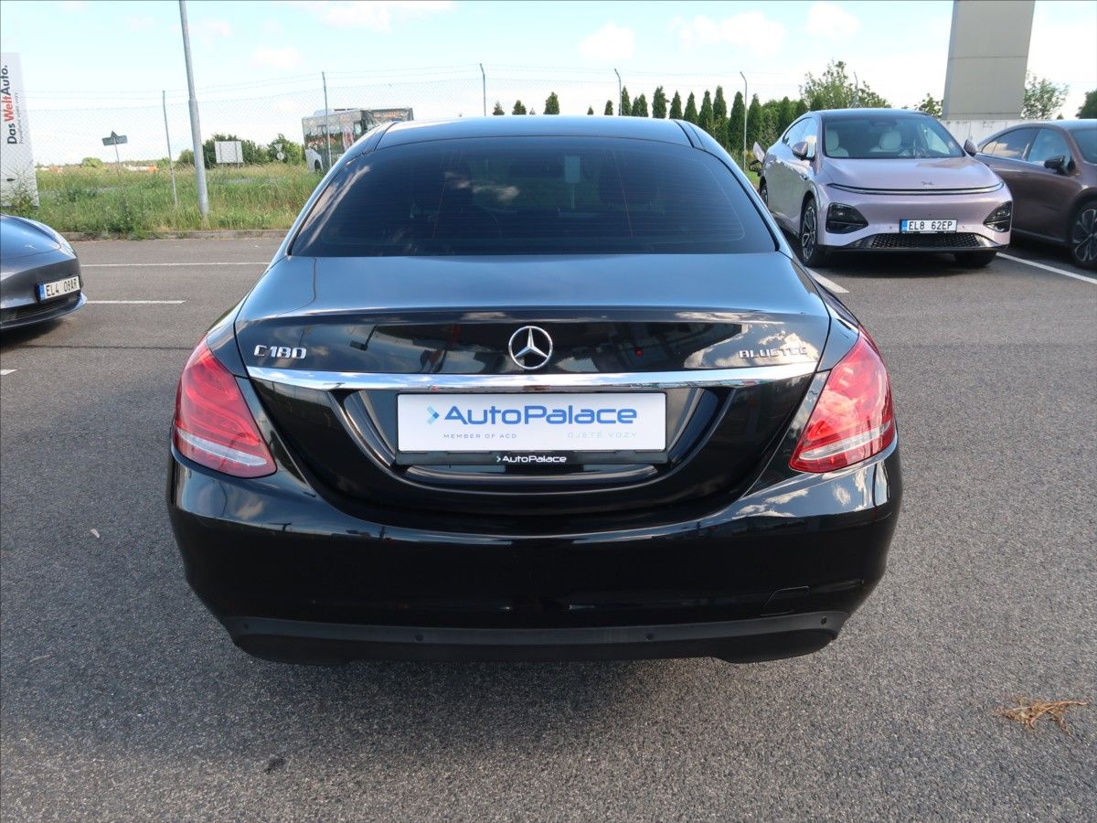 Mercedes-Benz Třídy C, 1,6 180d BlueTEC - fotka 6