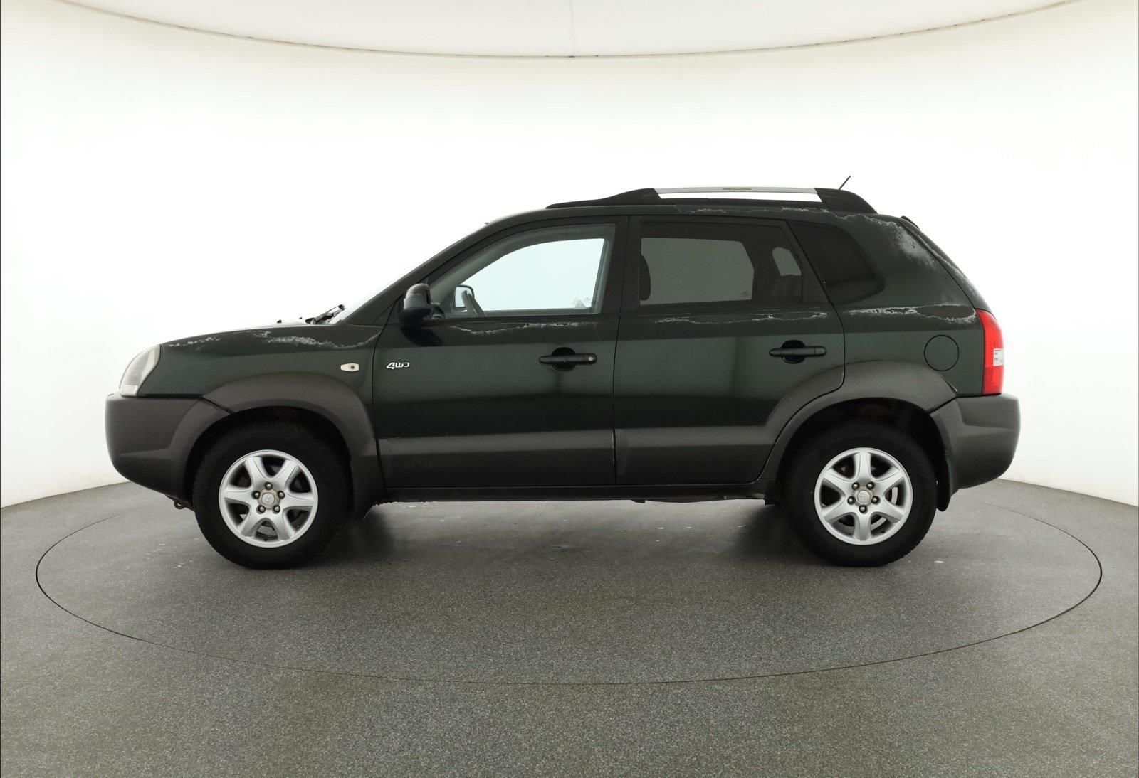 Hyundai Tucson, 2.0 CRDi, 4X4, po STK, Klima - fotka 3