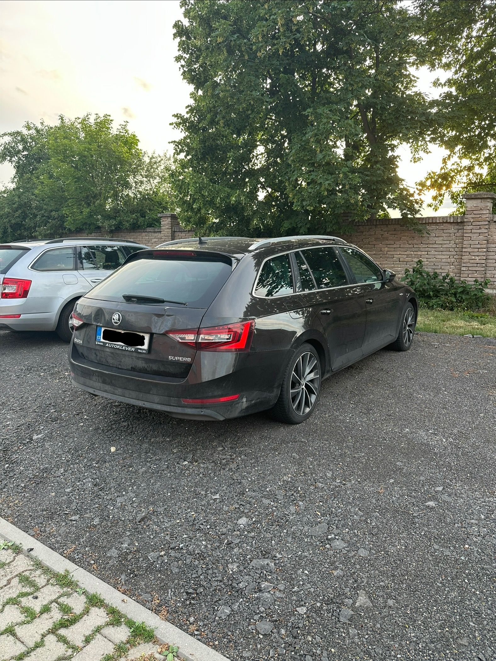 Škoda Superb, Škoda Superb Combi L&K 2.0 TDI - fotka 3