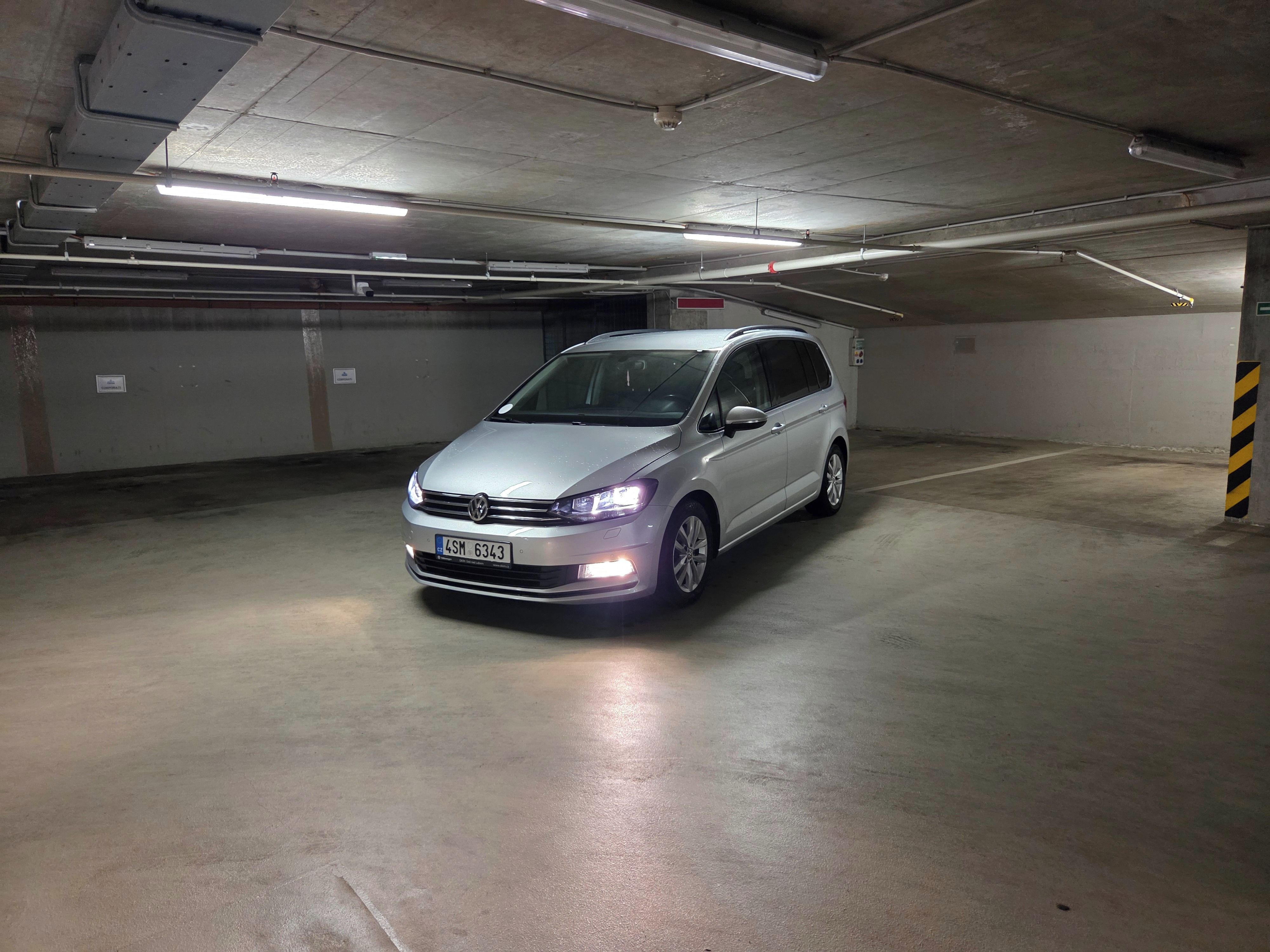 Volkswagen Touran - fotka 4