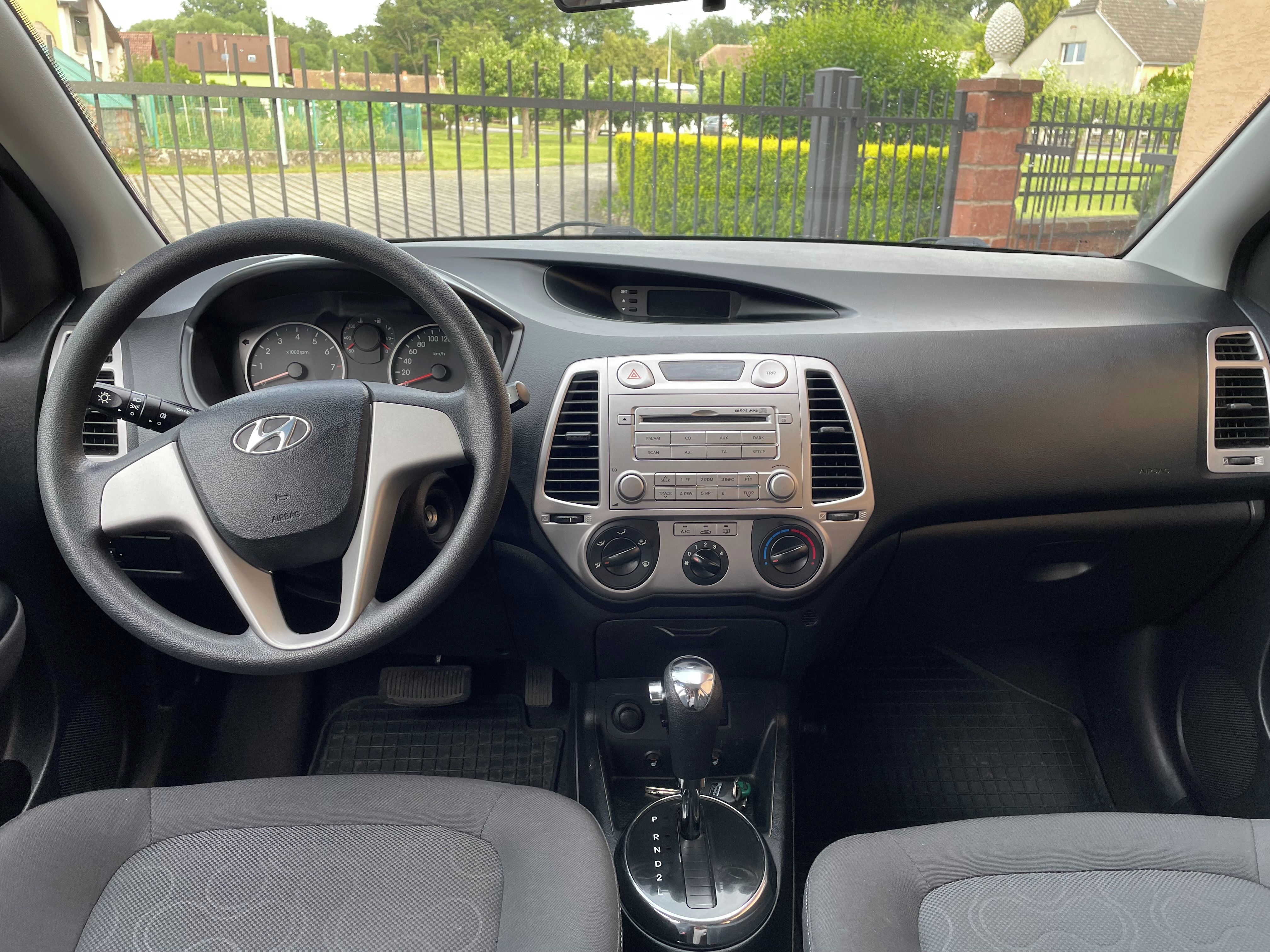 Hyundai i20, 1.4 AUTOMAT, ČR,1. maj., GARÁŽ - fotka 6