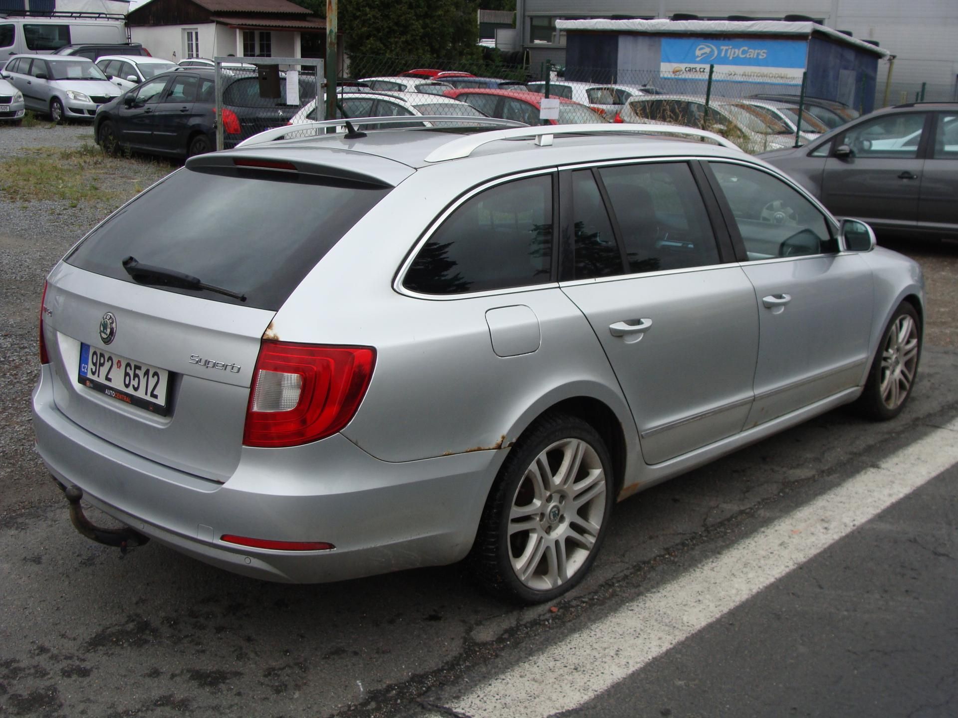 Škoda Superb, 2.0 TDi, 125 kW, 4X4, klima - fotka 5