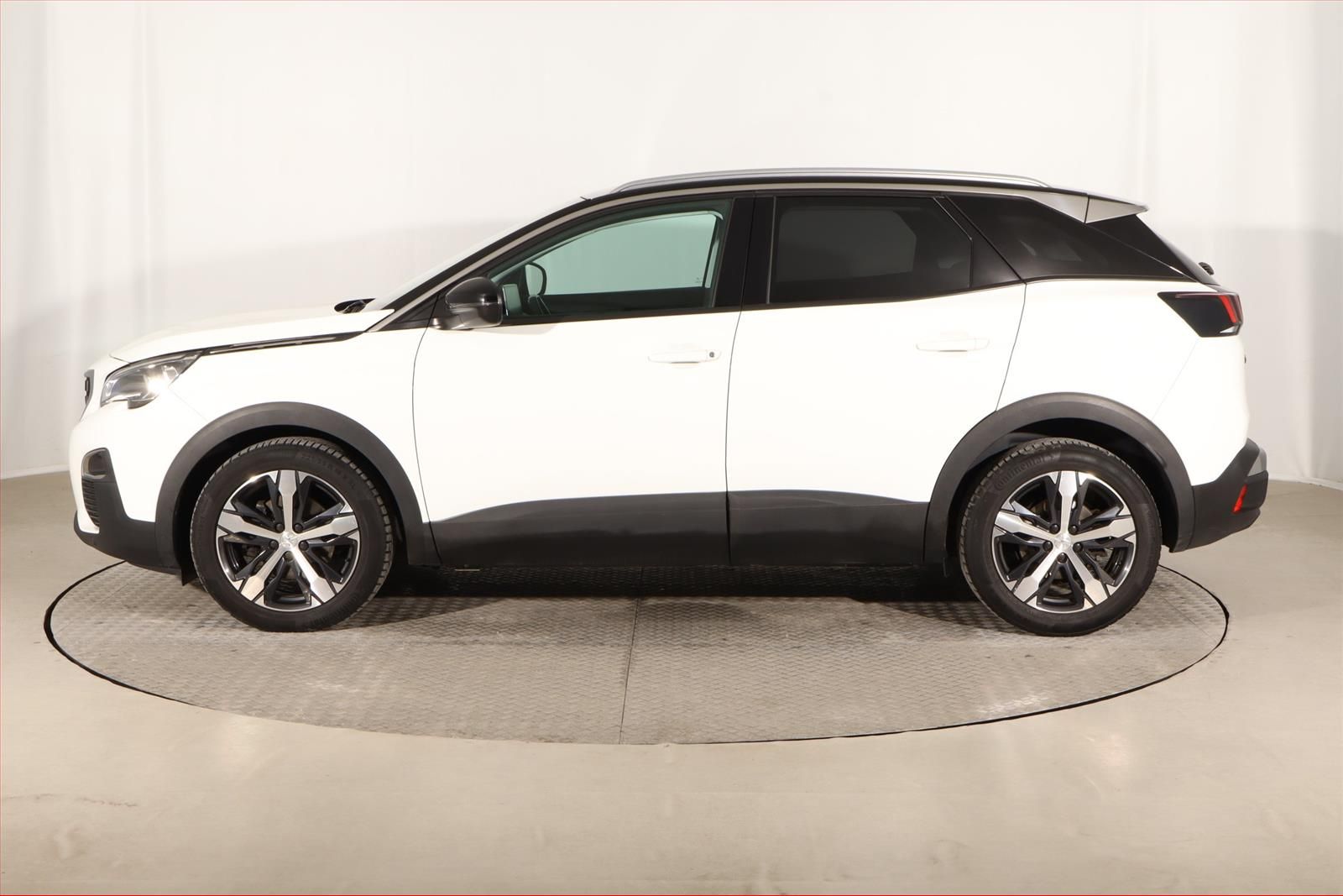 Peugeot 3008, 1.5 BlueHDi, Automat - fotka 3