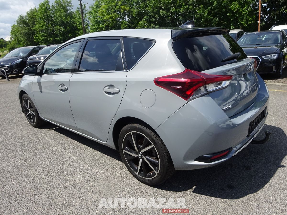 Toyota Auris, 1,2 i, 85kW, GARANCE KM - fotka 5