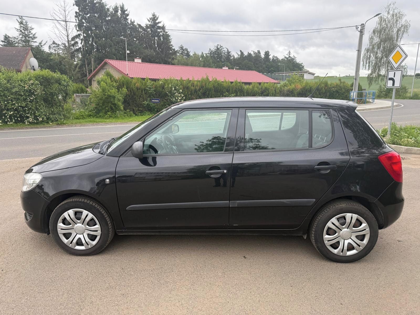 Škoda Fabia, 1.2 44kW klima - fotka 2