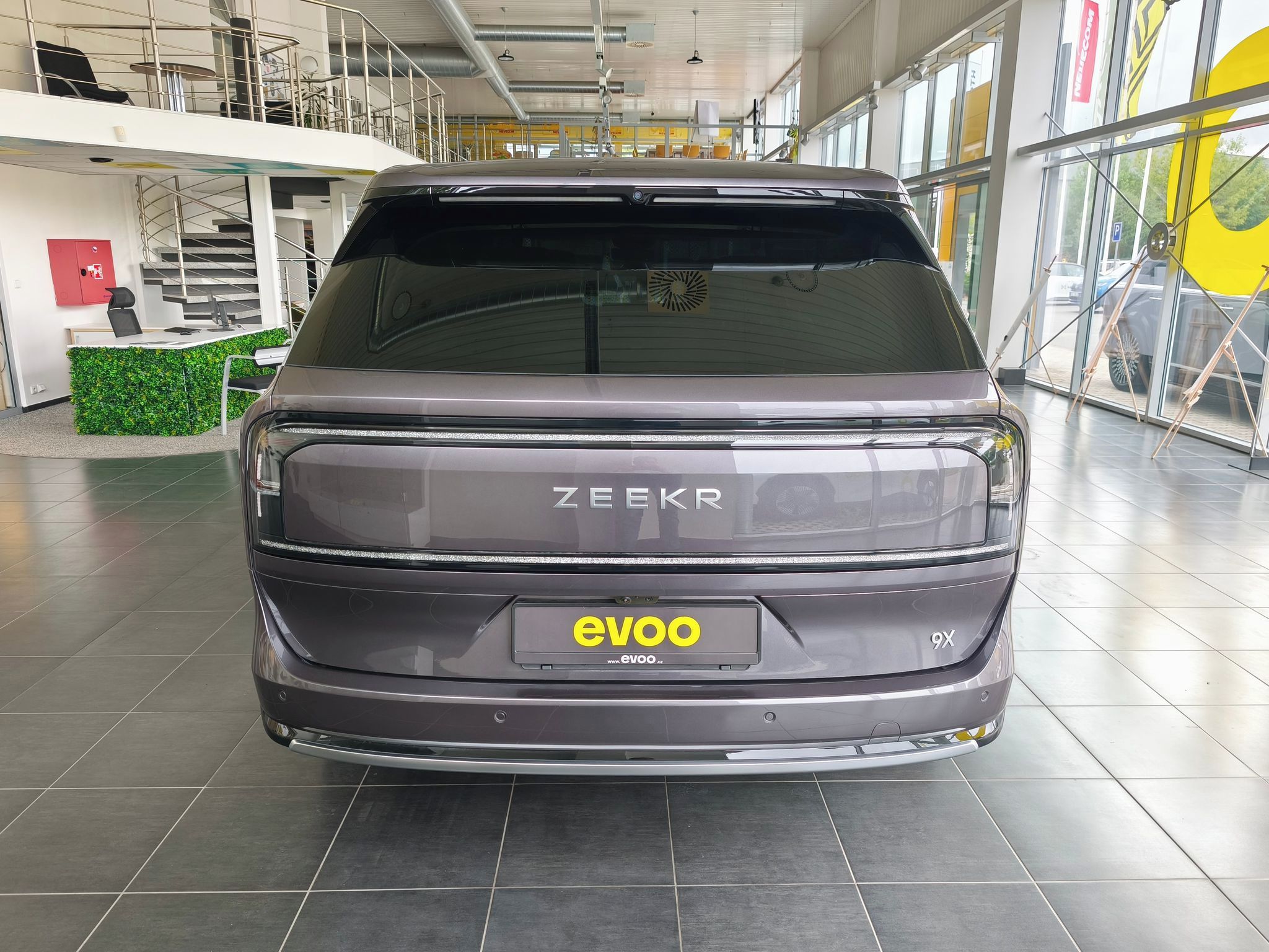 Zeekr 9X, Ultra 70 kWh Hyper-SUV 4WD - fotka 6